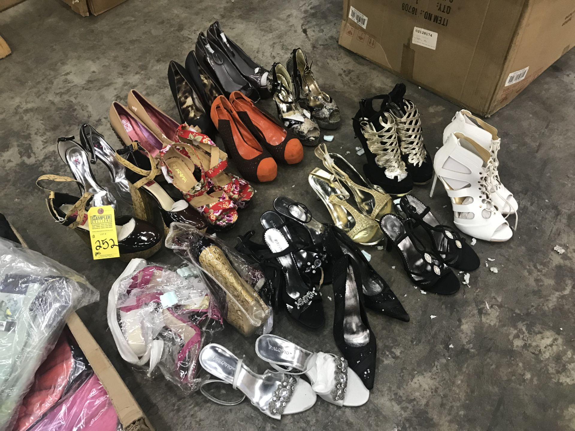 PAIRS WOMENS SHOES / HEELS