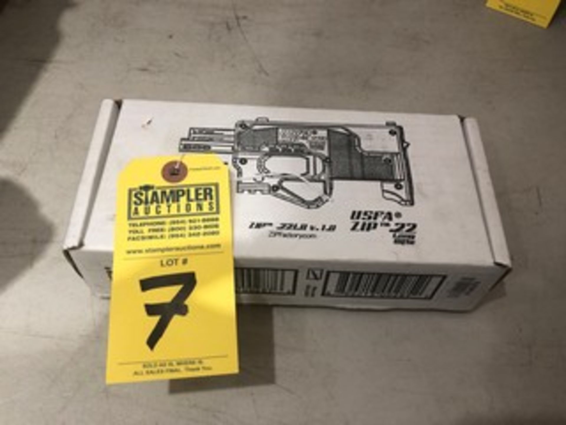 USFA ZIPGUN PISTOL .22 - 1 MAGAZINE / PICATINNY RAIL / ORIGINAL BOX - SERIAL No. AAM300 - Image 2 of 3