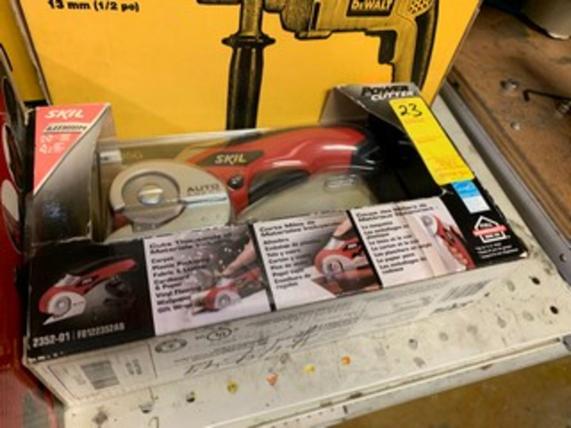 SKIL 2352-01 POWER CUTTER