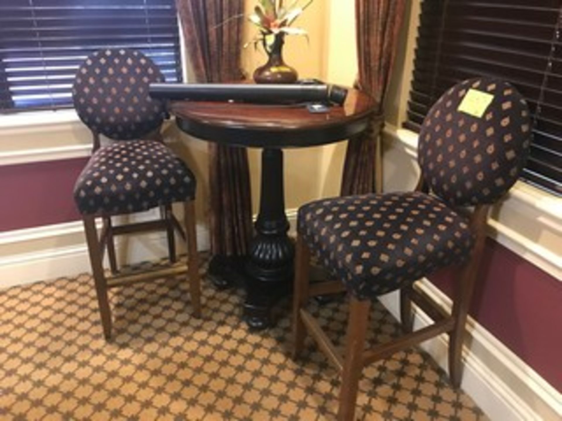 HIGH TOP TABLE WITH 2 STOOLS