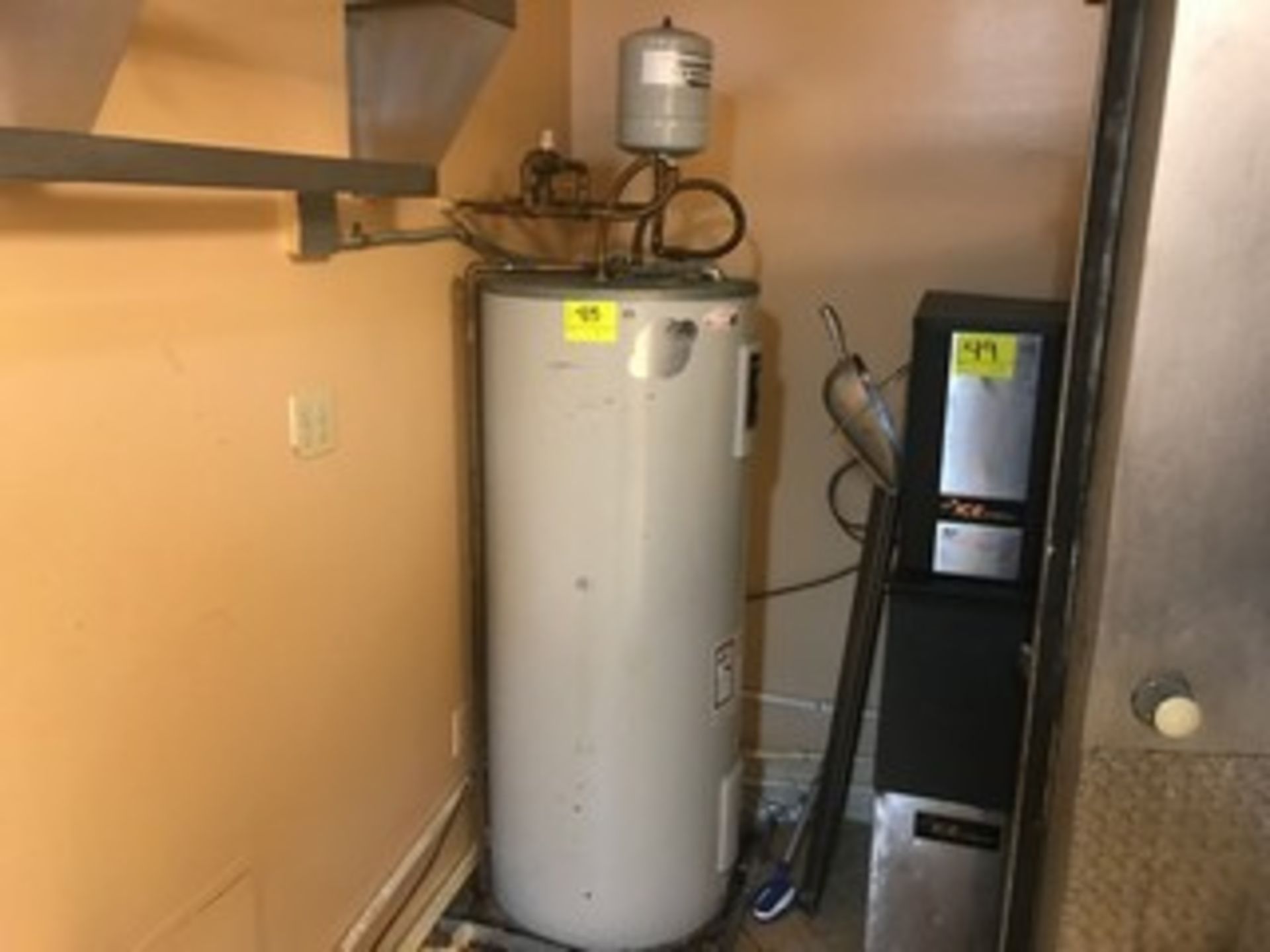 WATER HEATER