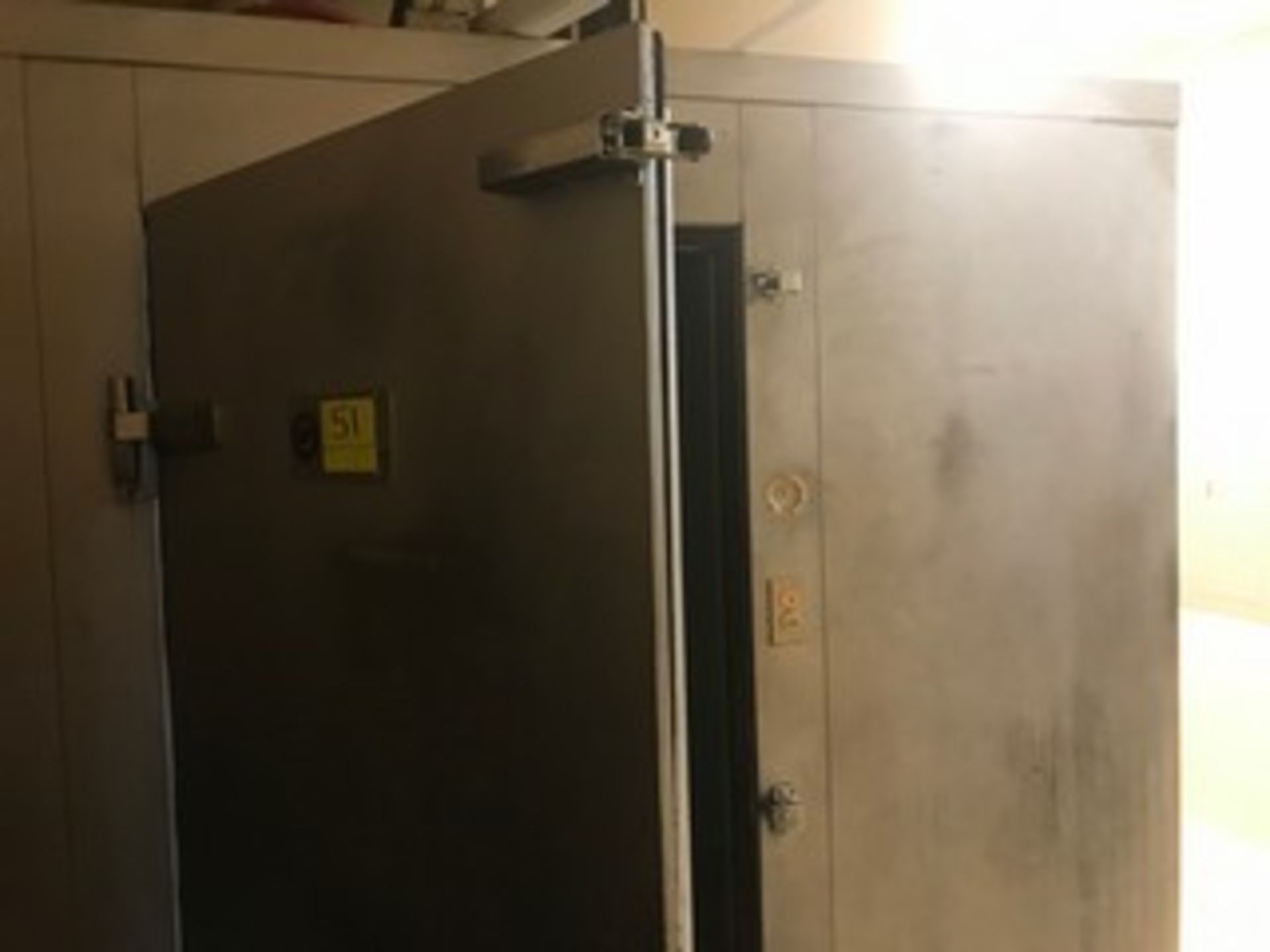 SELF CONTAINED WALK-IN COOLER / FREEZER COMBO