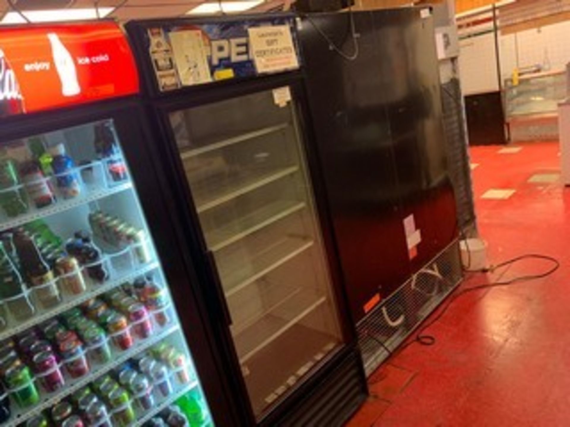 TRUE GDM-26 GLASS DOOR COOLER (PEPSI)