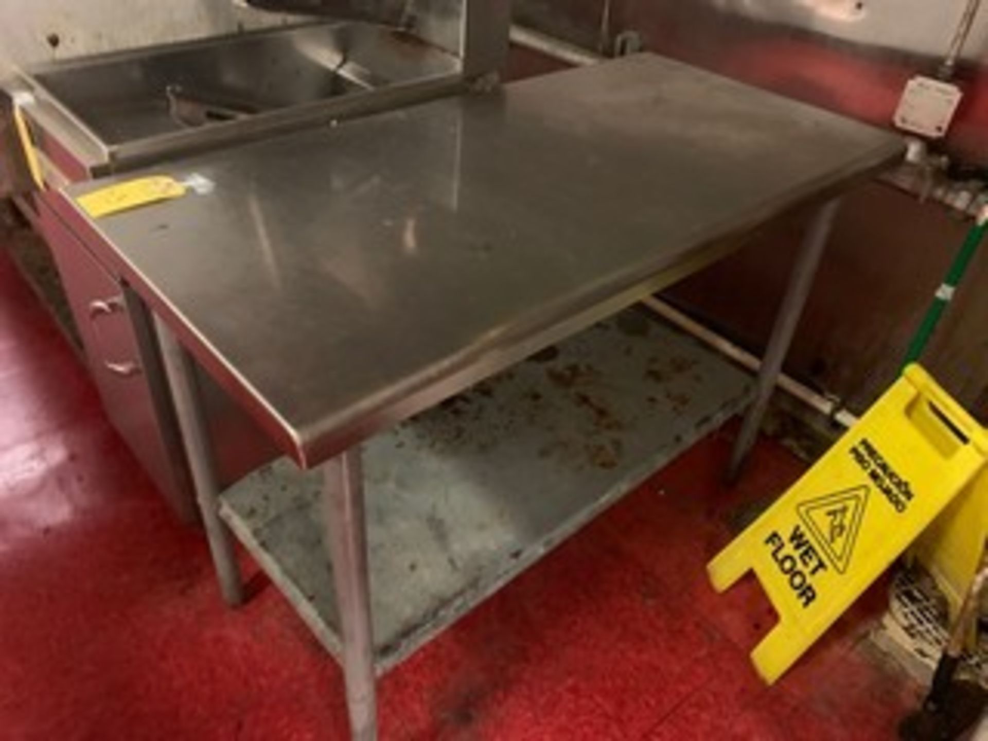 STAINLESS STEEL TABLE - 4'