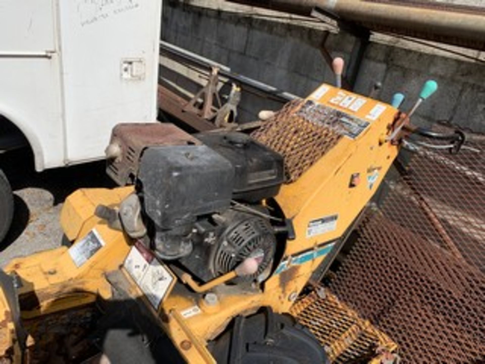 VERMEER V-1150 TRENCHER WITH VERMEER TRAILER - Image 3 of 6