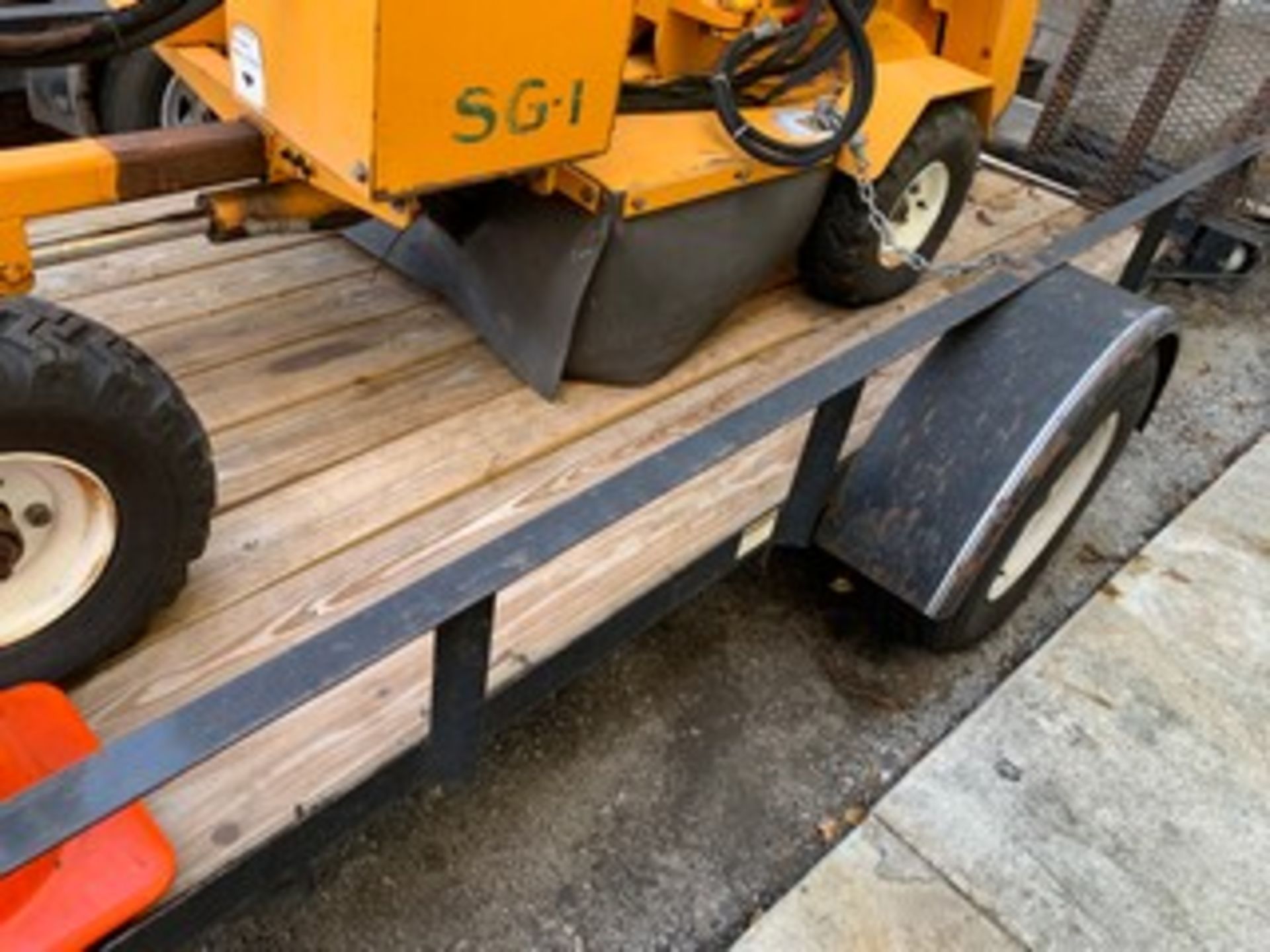 SINGLE AXLE TRAILER WITH WOOD DECK - Image 3 of 6