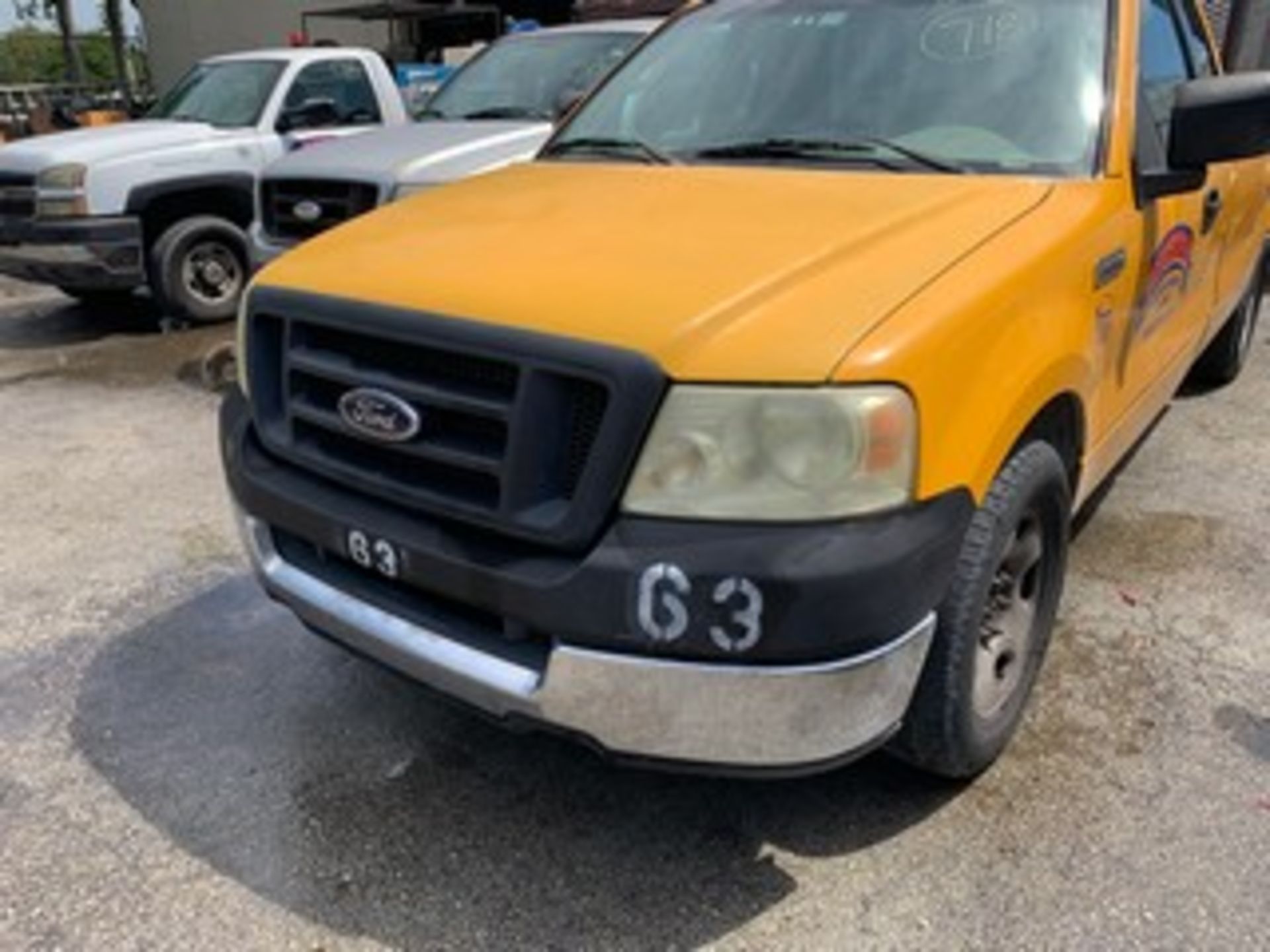 2005 FORD F-150 PICKUP TRUCK - VIN #1FTPF12505KC03560 - YELLOW - Image 2 of 7