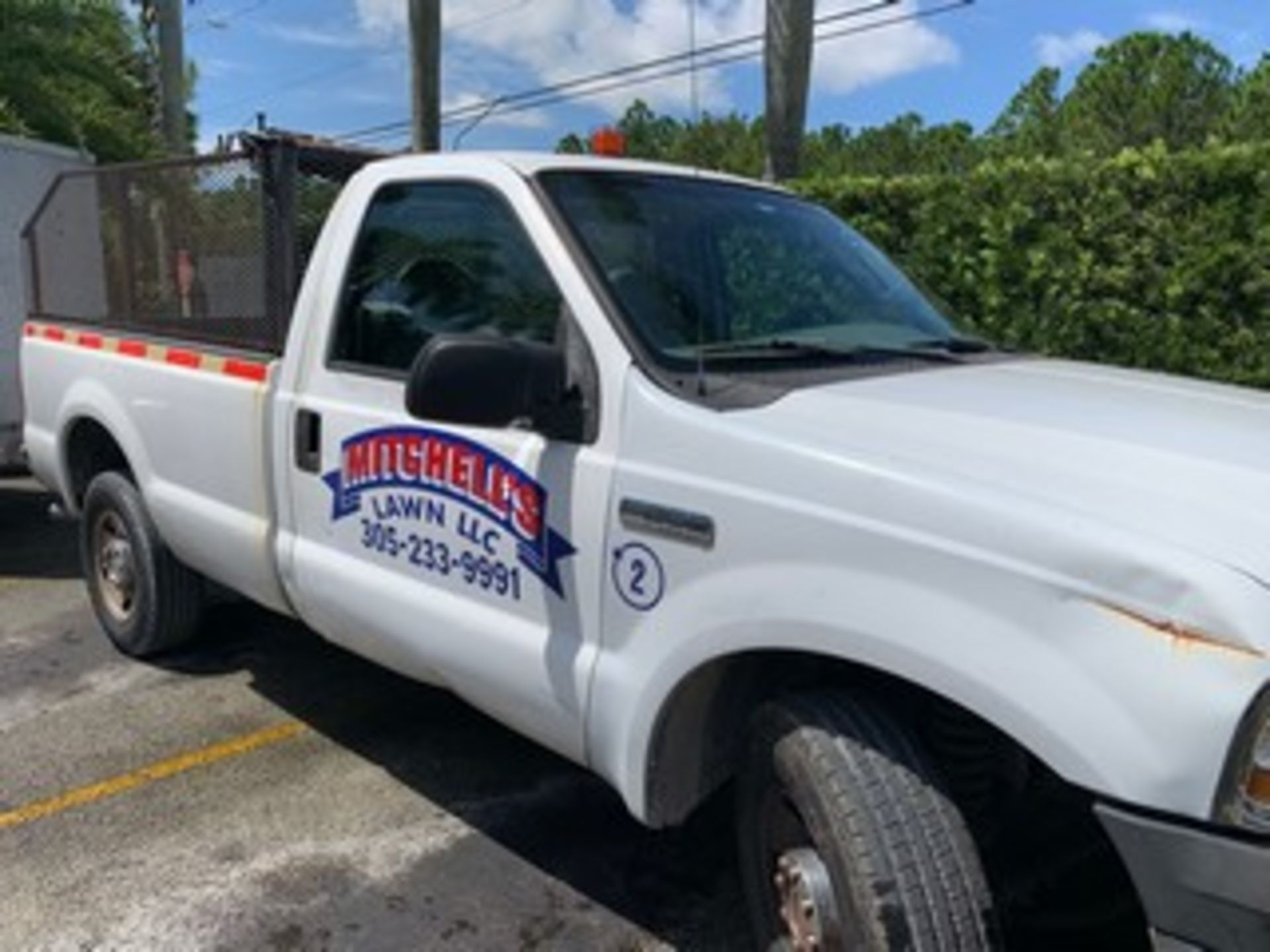 2006 FORD F-250 PICKUP TRUCK - VIN #1FTNF20536ED62346 - WHITE - Image 3 of 8