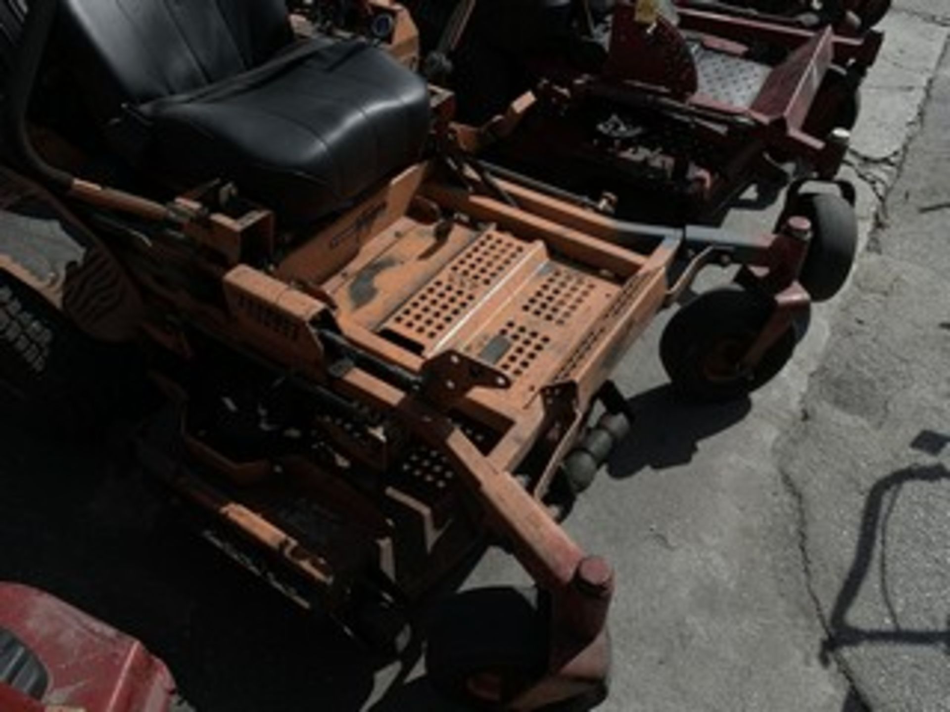 SCAG TURF TIGER STT52V27CH ZERO TURN MOWER - Image 2 of 3