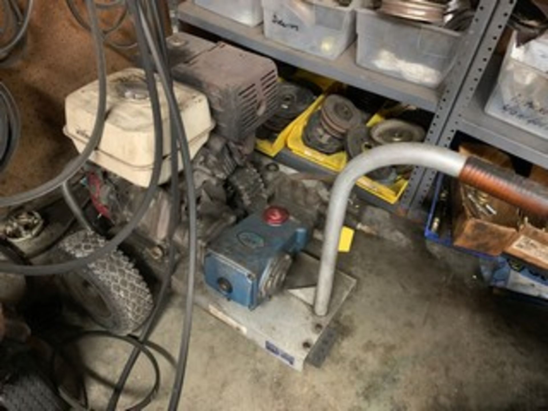 PRESSURE WASHER WITH HONDA ENGINE