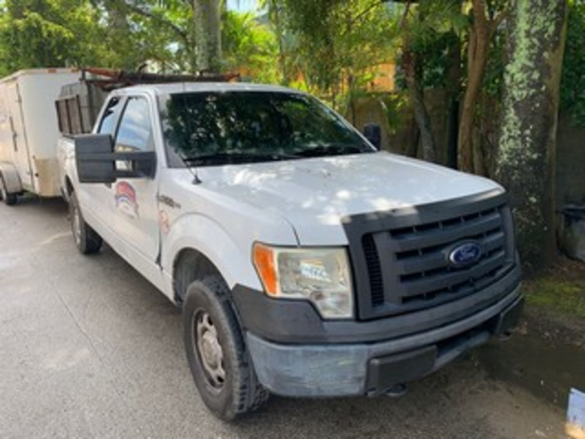 2010 FORD F-150XL PICKUP TRUCK - VIN #1FTFX1EV1AKE18492 - WHITE