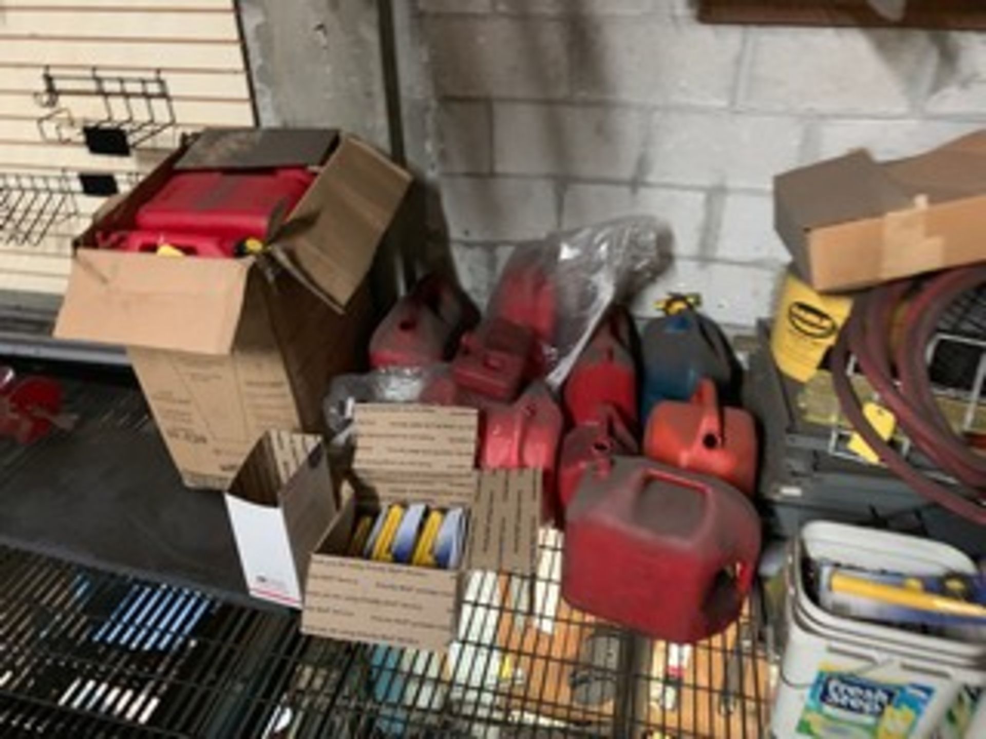 LOT ASSORTED GAS CANS, TIE DOWNS, COME-A-LONGS, ETC