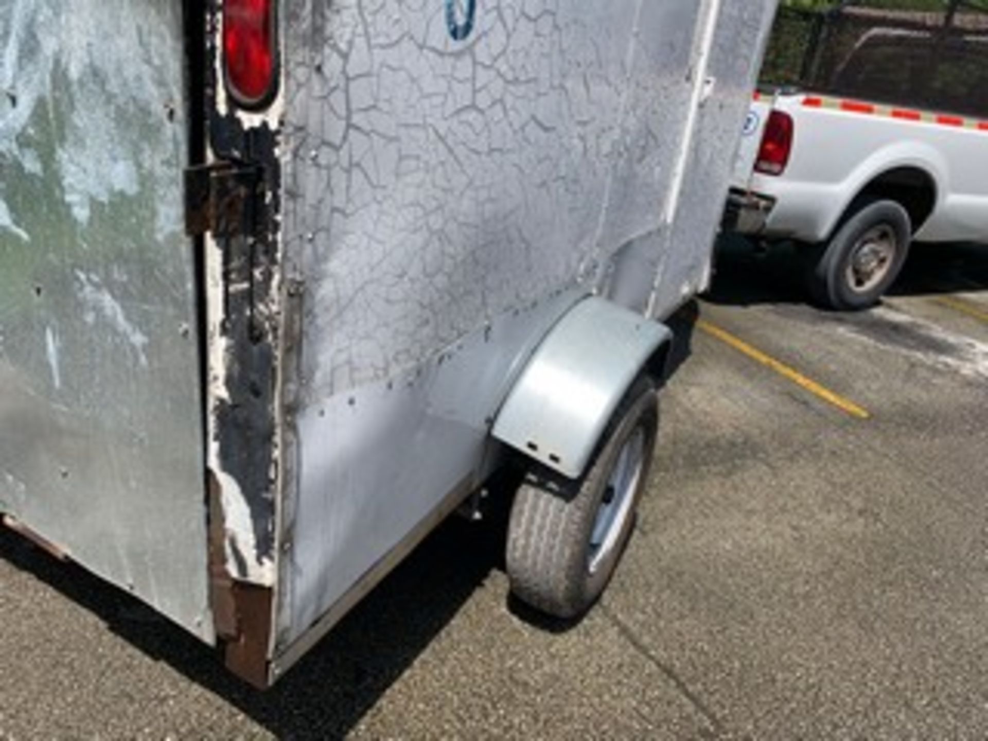 2005 FORV ENCLOSED TRAILER - VIN #5NHUFE0195U316077 - WHITE - SIDE DOOR - 15' (64) - Image 6 of 8