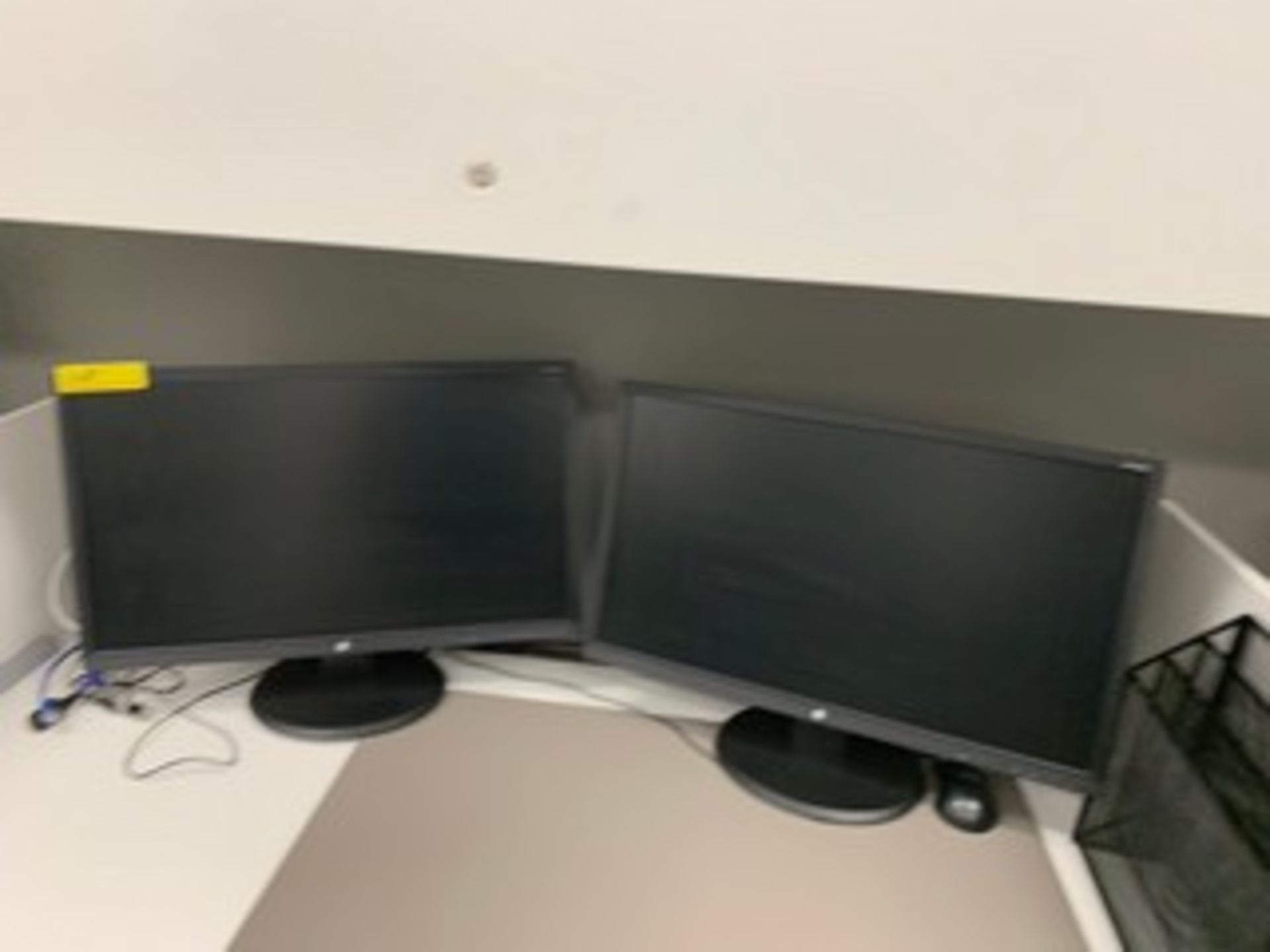 FLAT MONITORS - 10- HP 24'' / 2 ACER 30'' - Image 4 of 5