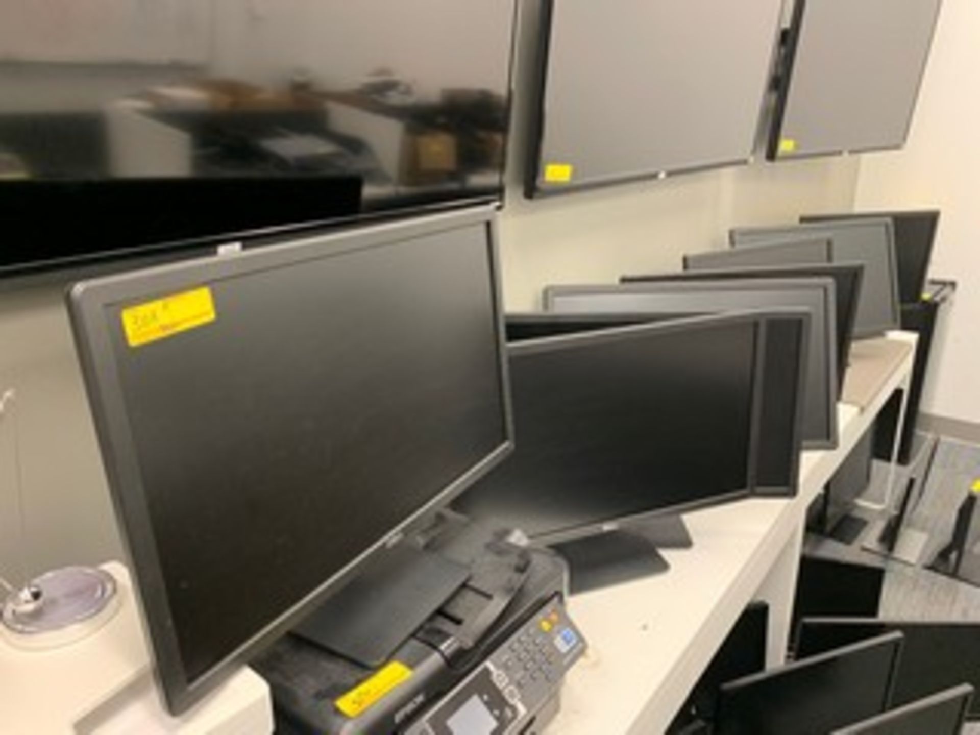 DELL FLAT MONITORS