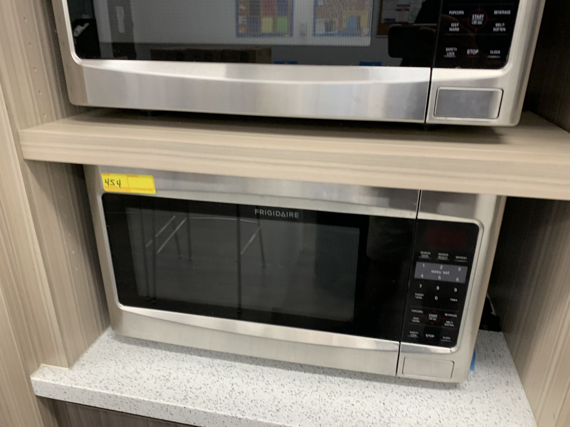 FRIGIDAIRE MICROWAVE