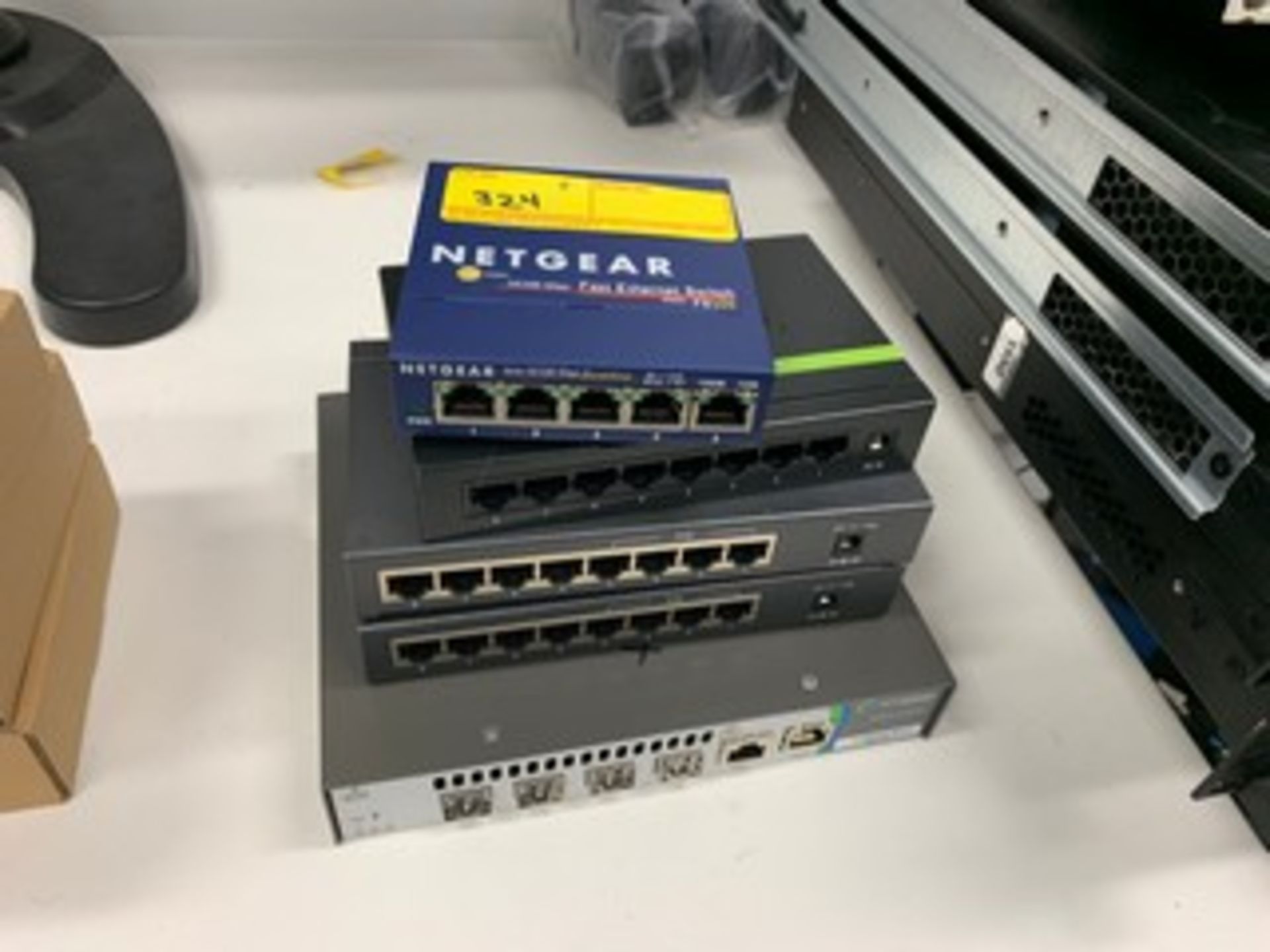 ASSORTED NETGEAR PIECES