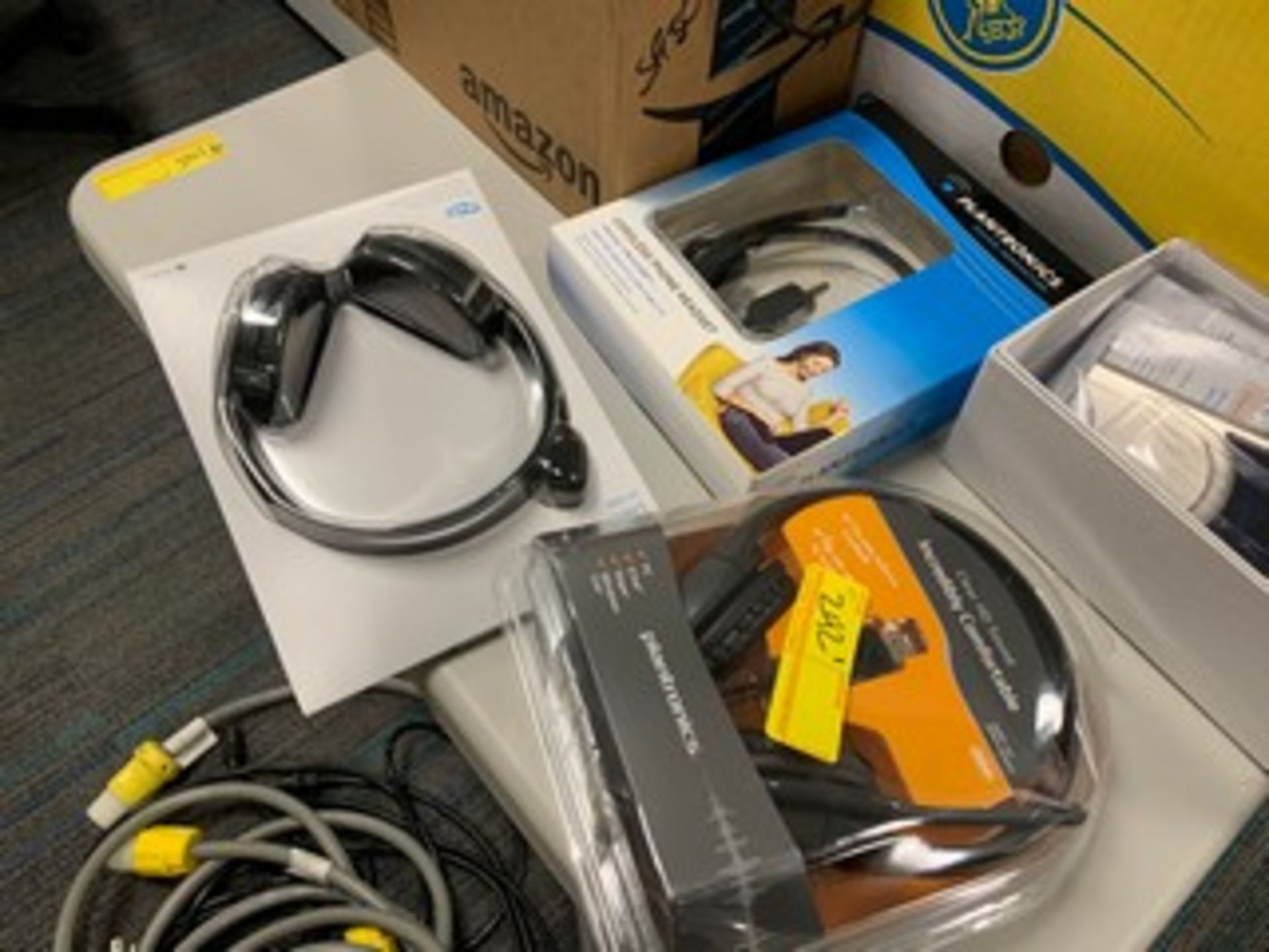 HEADSETS (NEW IN BOX)
