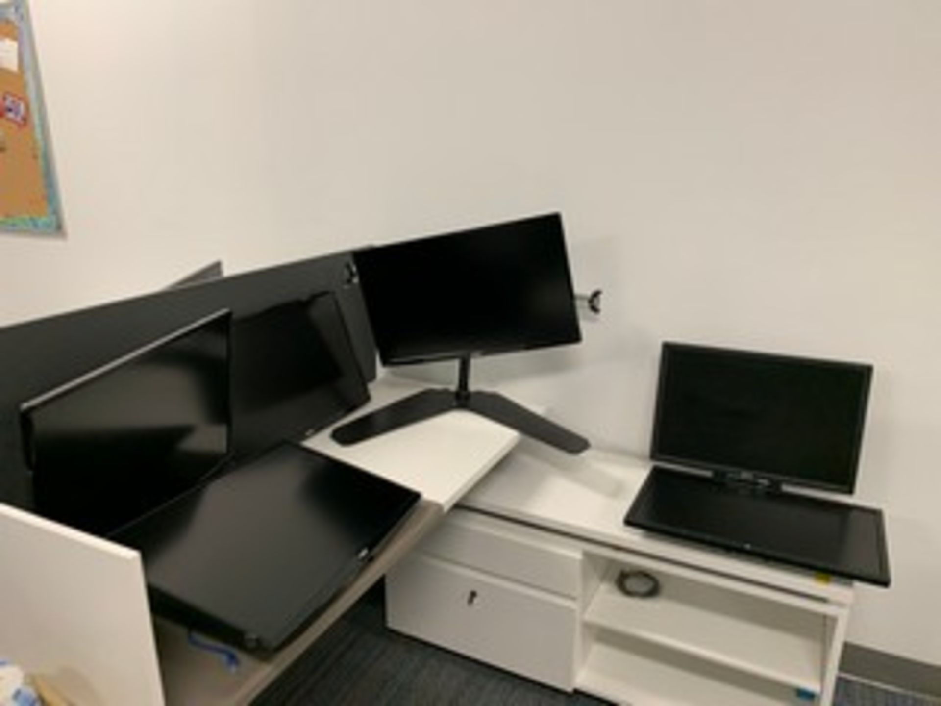 ASSORTED FLAT MONITORS - Image 3 of 3