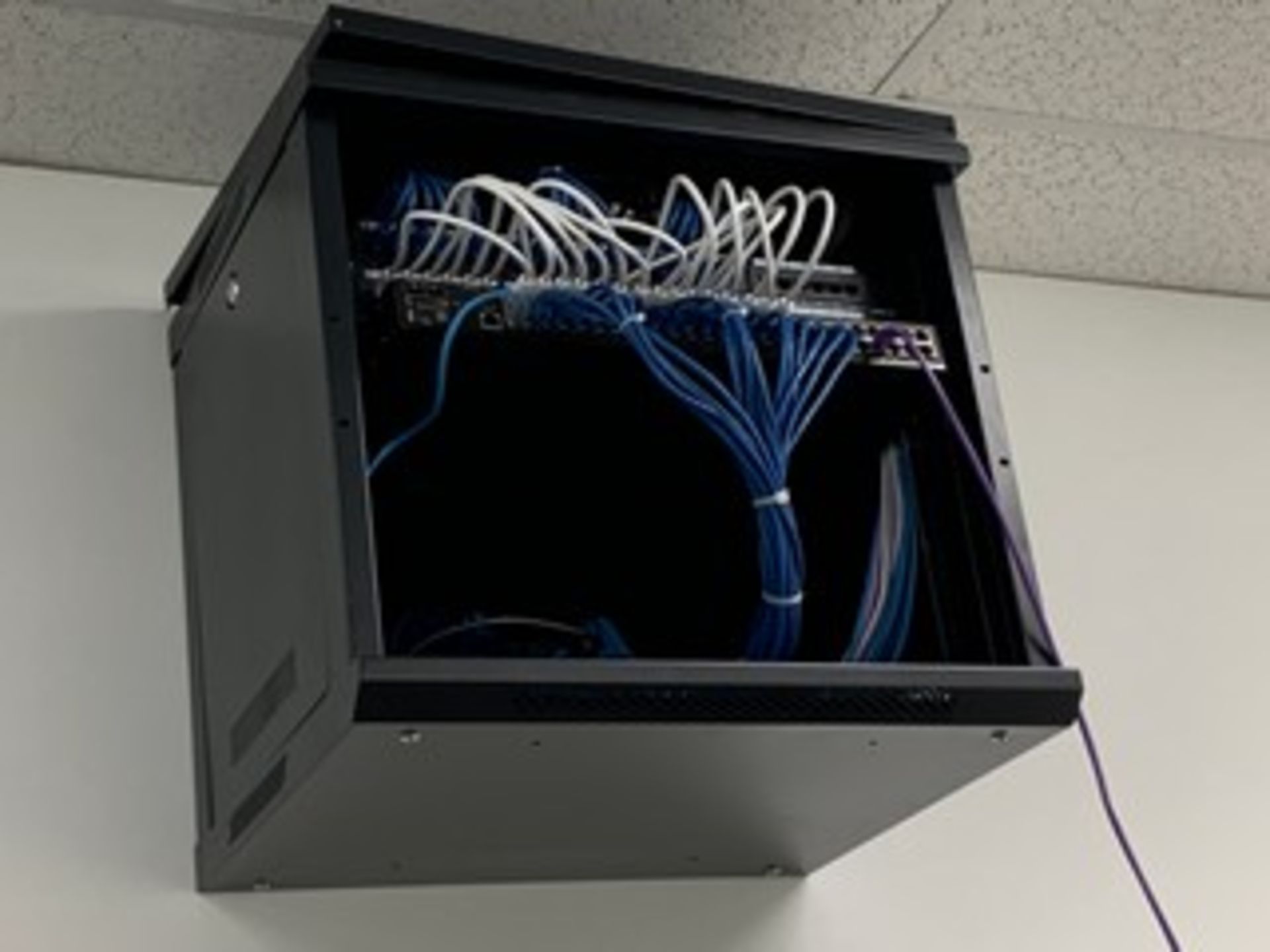 WALL MOUNTED RACK WITH CONTENTS - Image 2 of 2