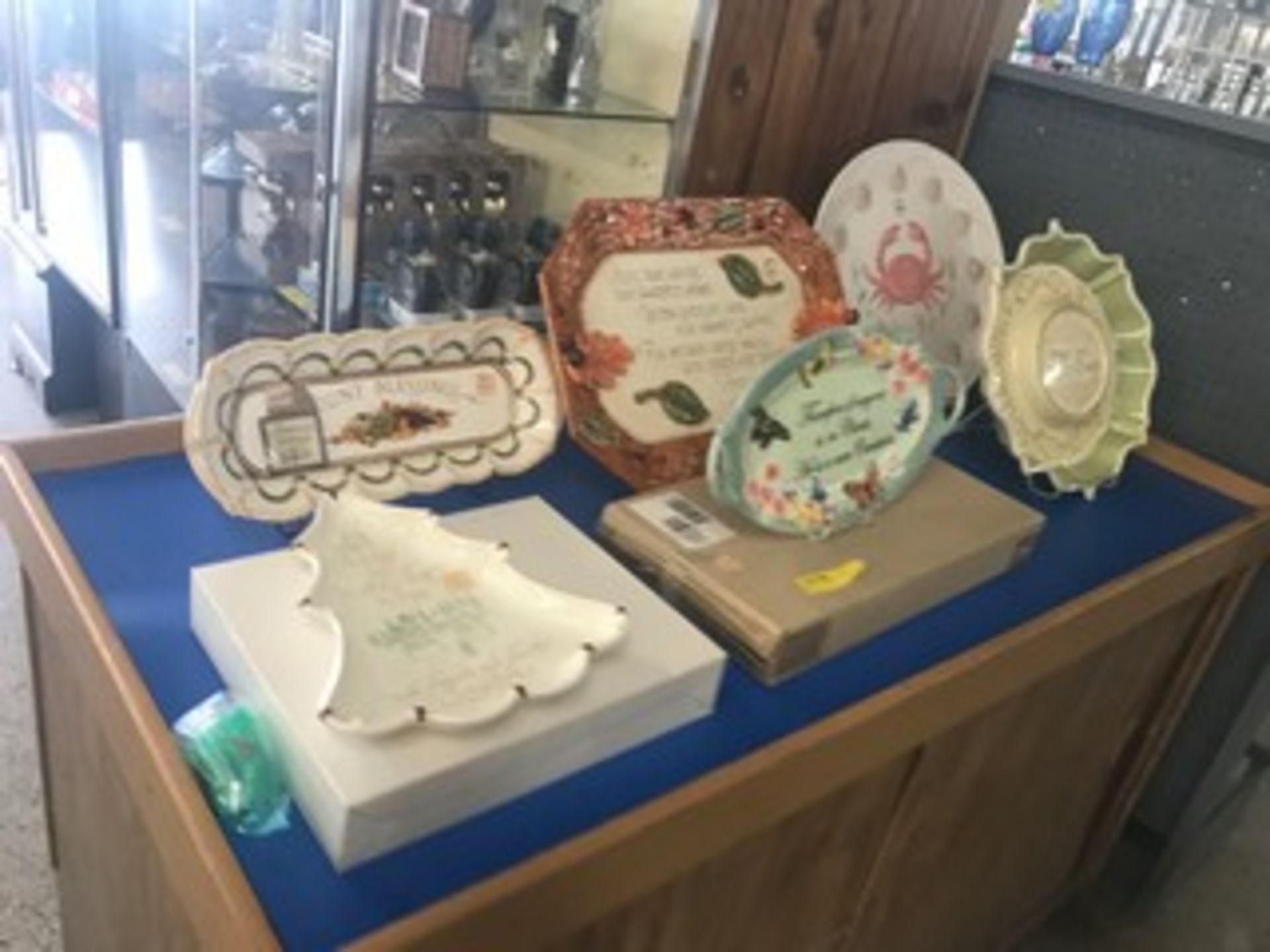 DECORATED PORCELAIN TRAYS & DISHES