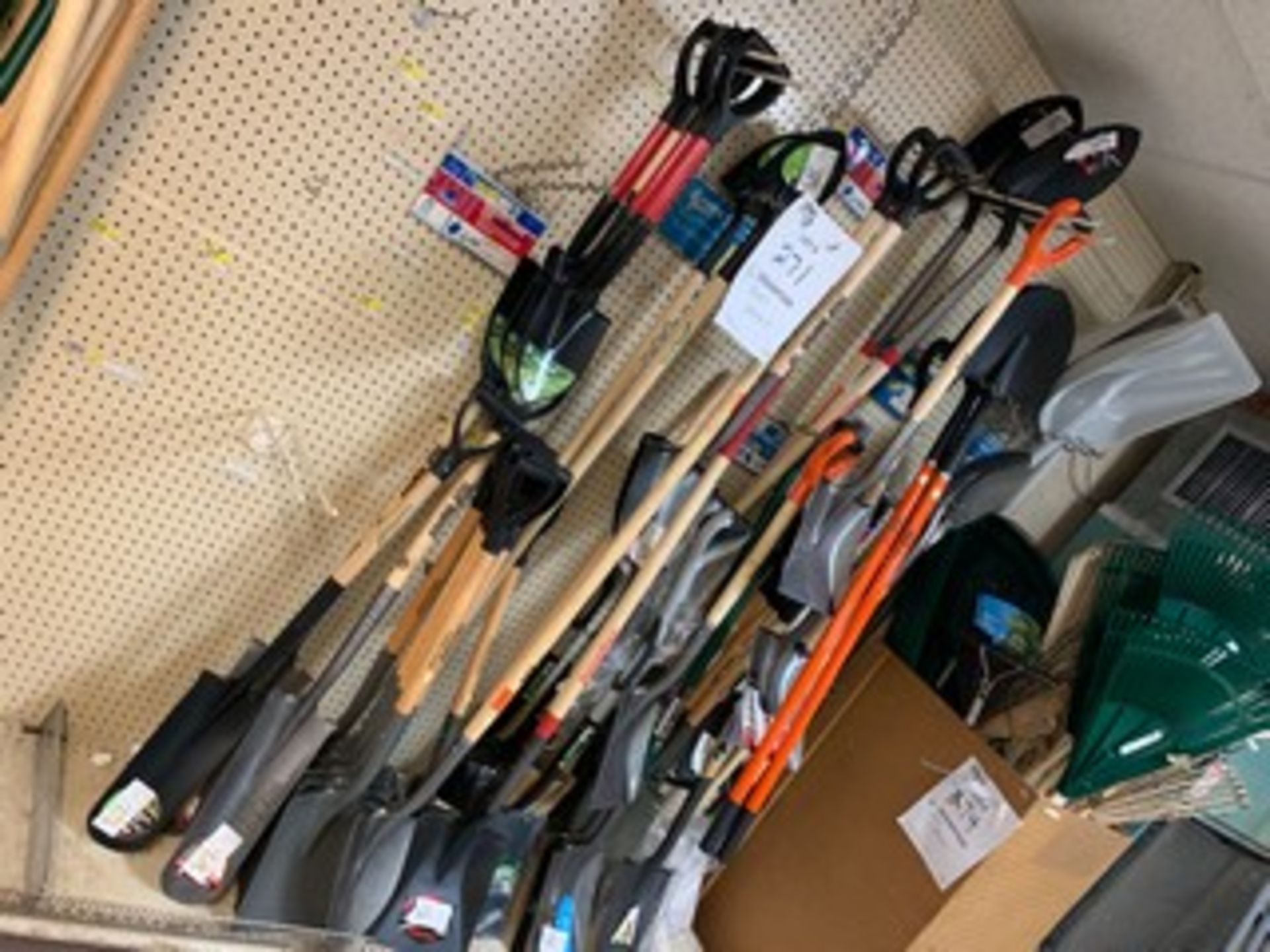 ASSORTED SHOVELS