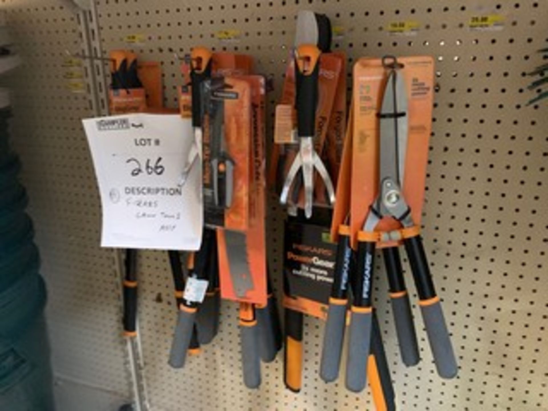 ASSORTED FISKARS GARDEN TOOLS