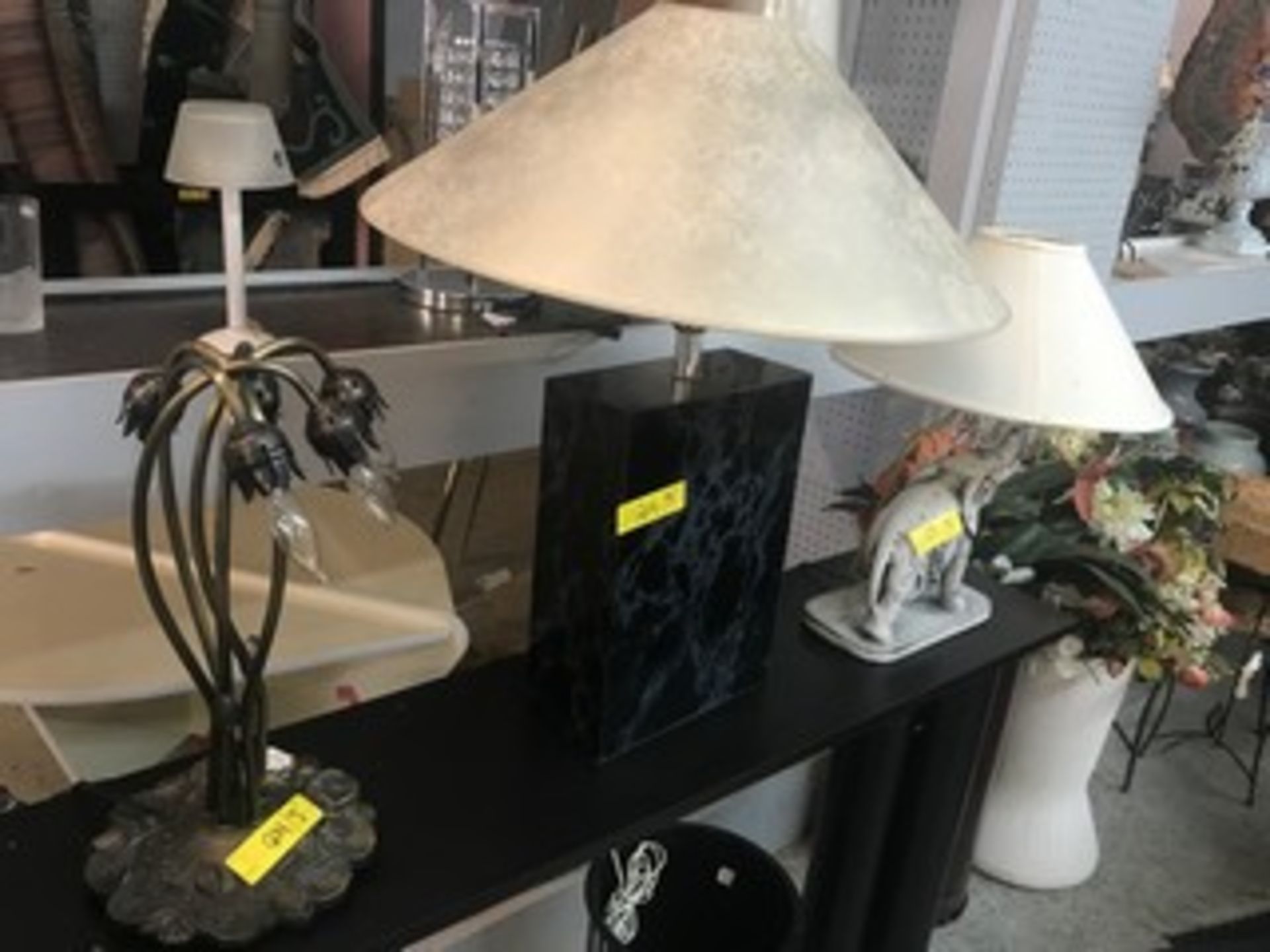 ASSORTED TABLE LAMPS