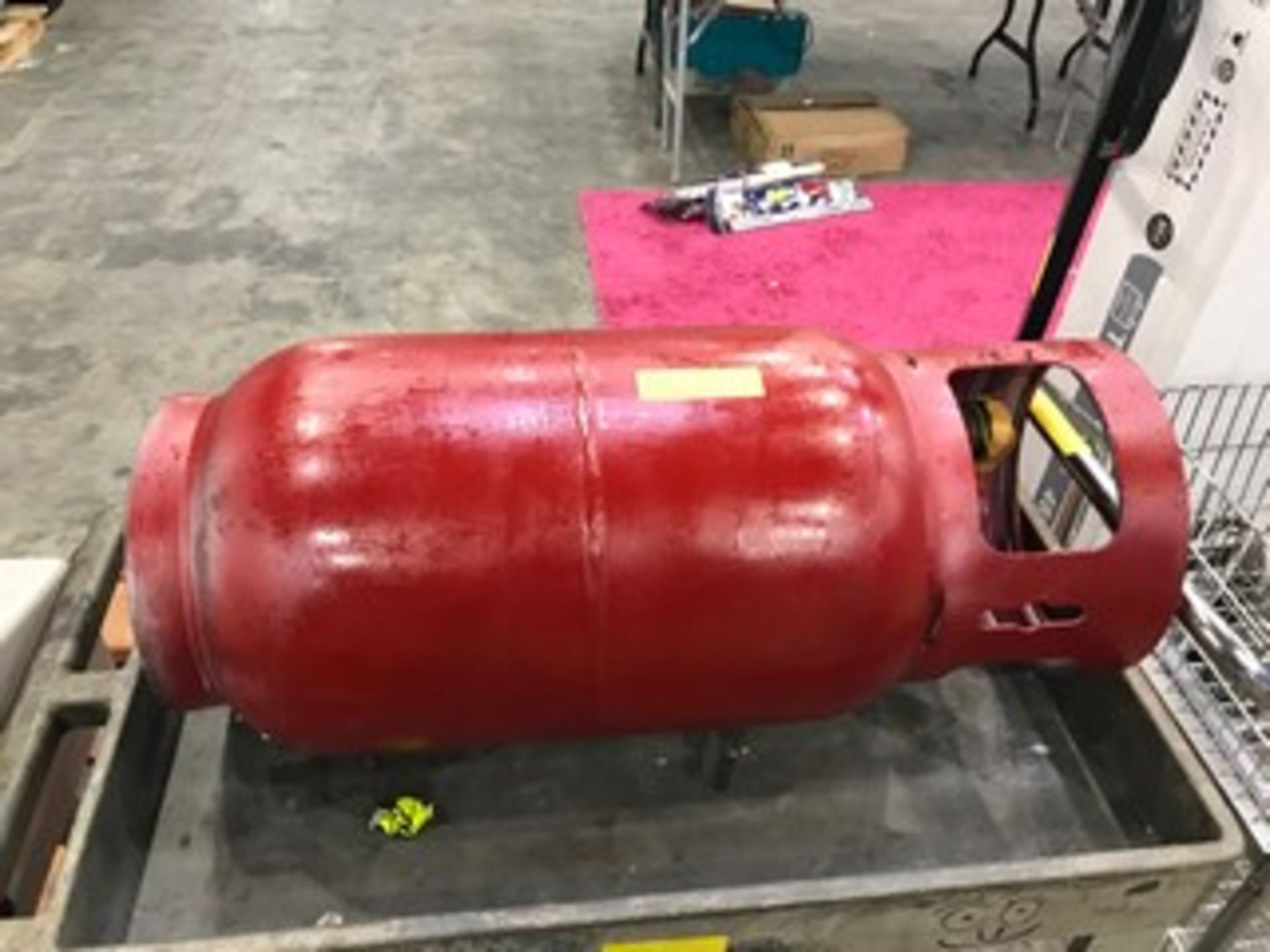 RED FORKLIFT PROPANE TANK