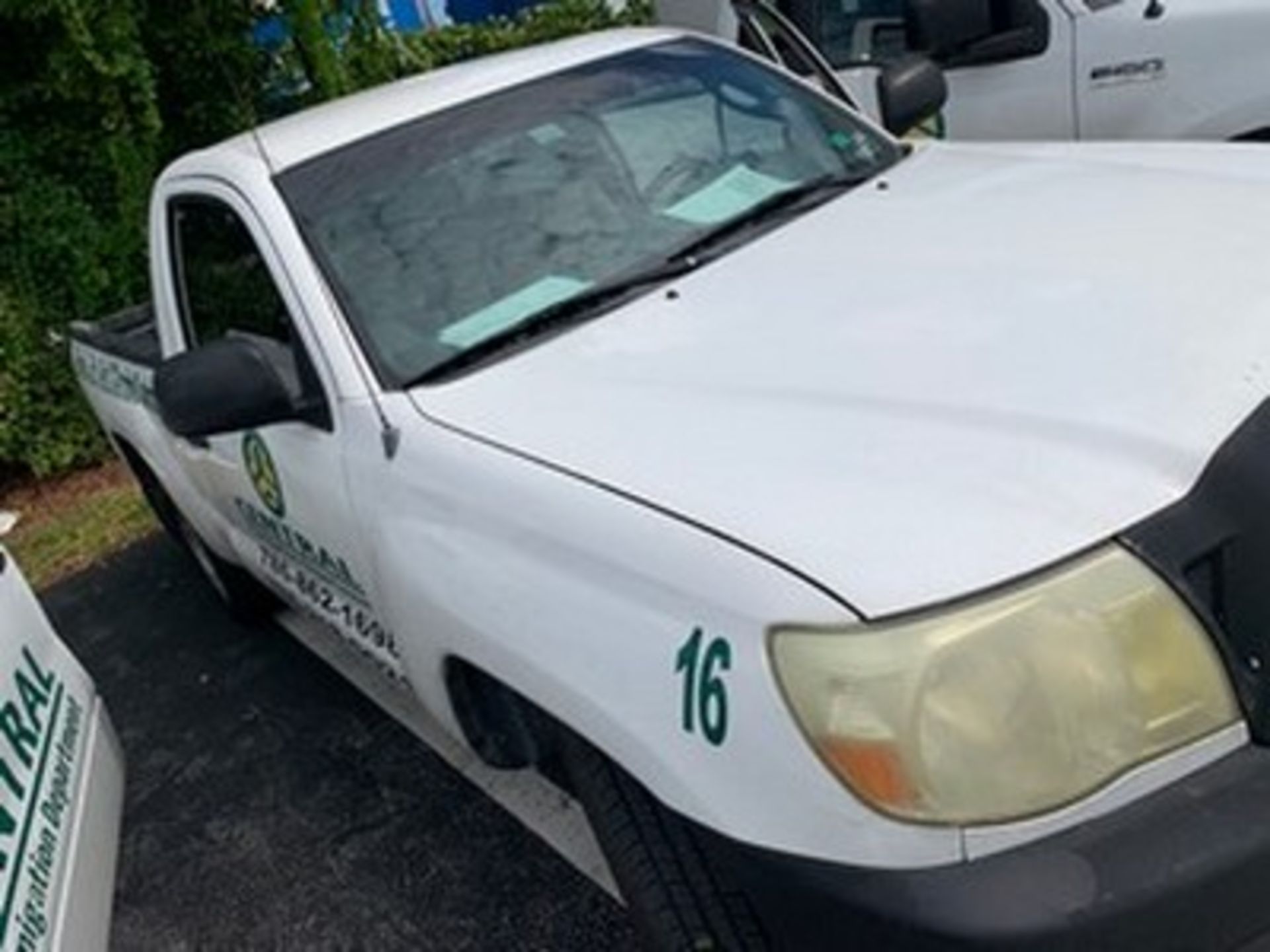 2007 TOYOTA TACOMA PICKUP TRUCK - VIN #5TENX22N47Z391606 - WHITE - Image 3 of 9