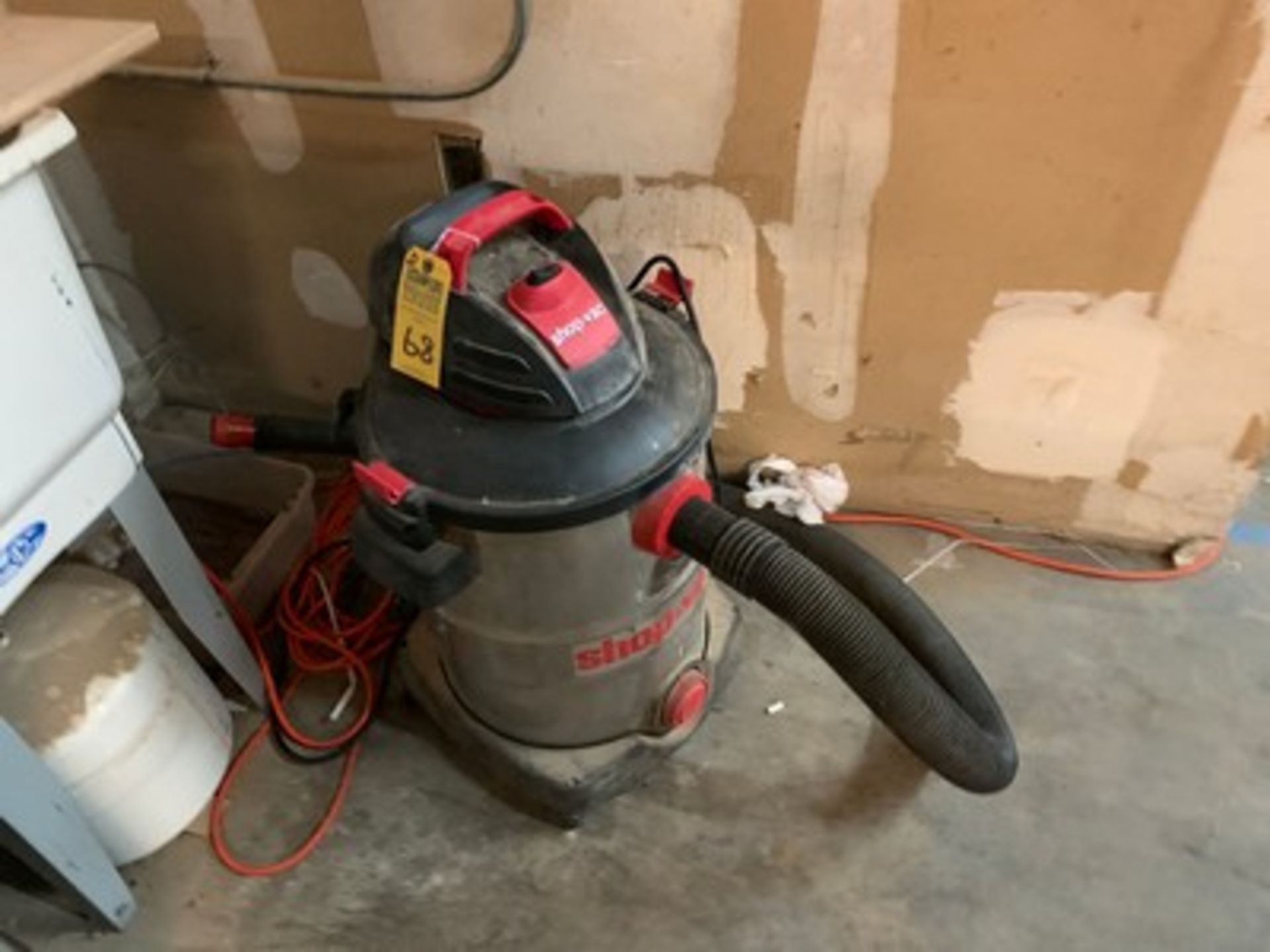 CRAFTSMAN SHOP VAC WITH CHROME BODY / TANK