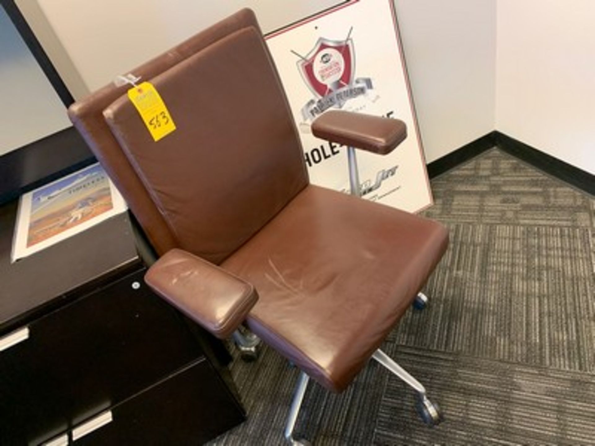 BROWN LEATHER OFFICE CHAIR