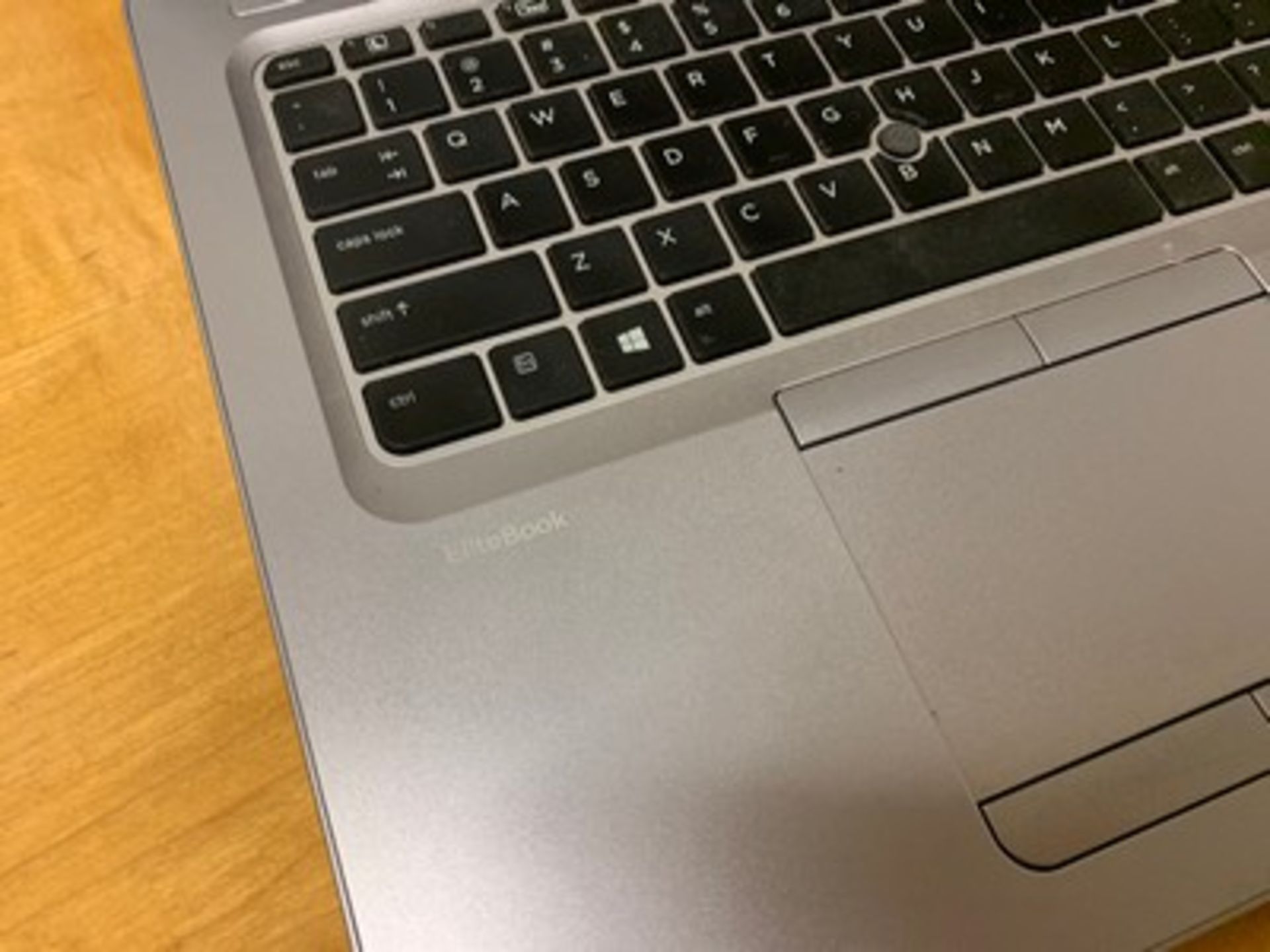 HP ELITEBOOK LAPTOP WITH INTEL CORE i7 - Image 2 of 3