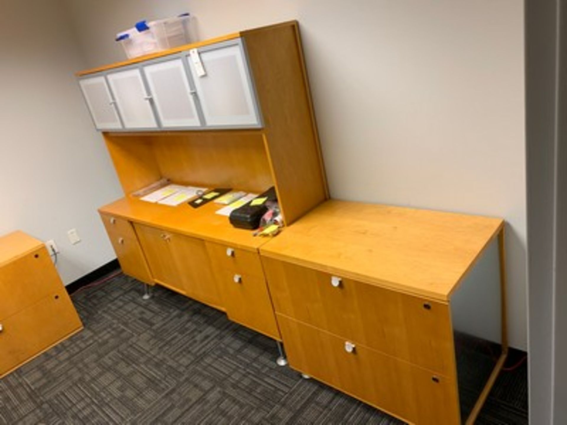 LOT 4-PIECE OFFICE SUITE - DESK / 2- 2 DRAWER LATERAL FILE CABINETS / CREDENZA WITH HUTCH
