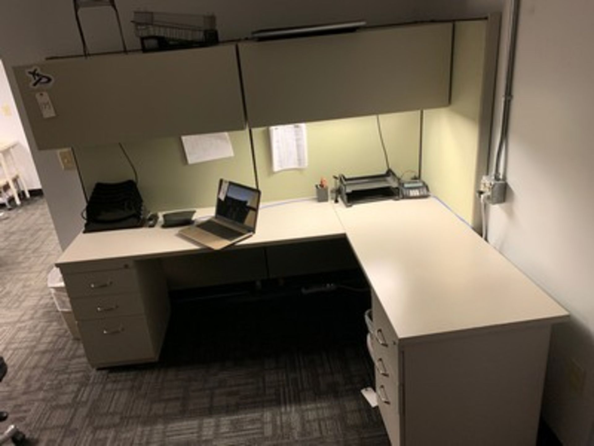 WHITE L-SHAPE DESK WITH HUTCH