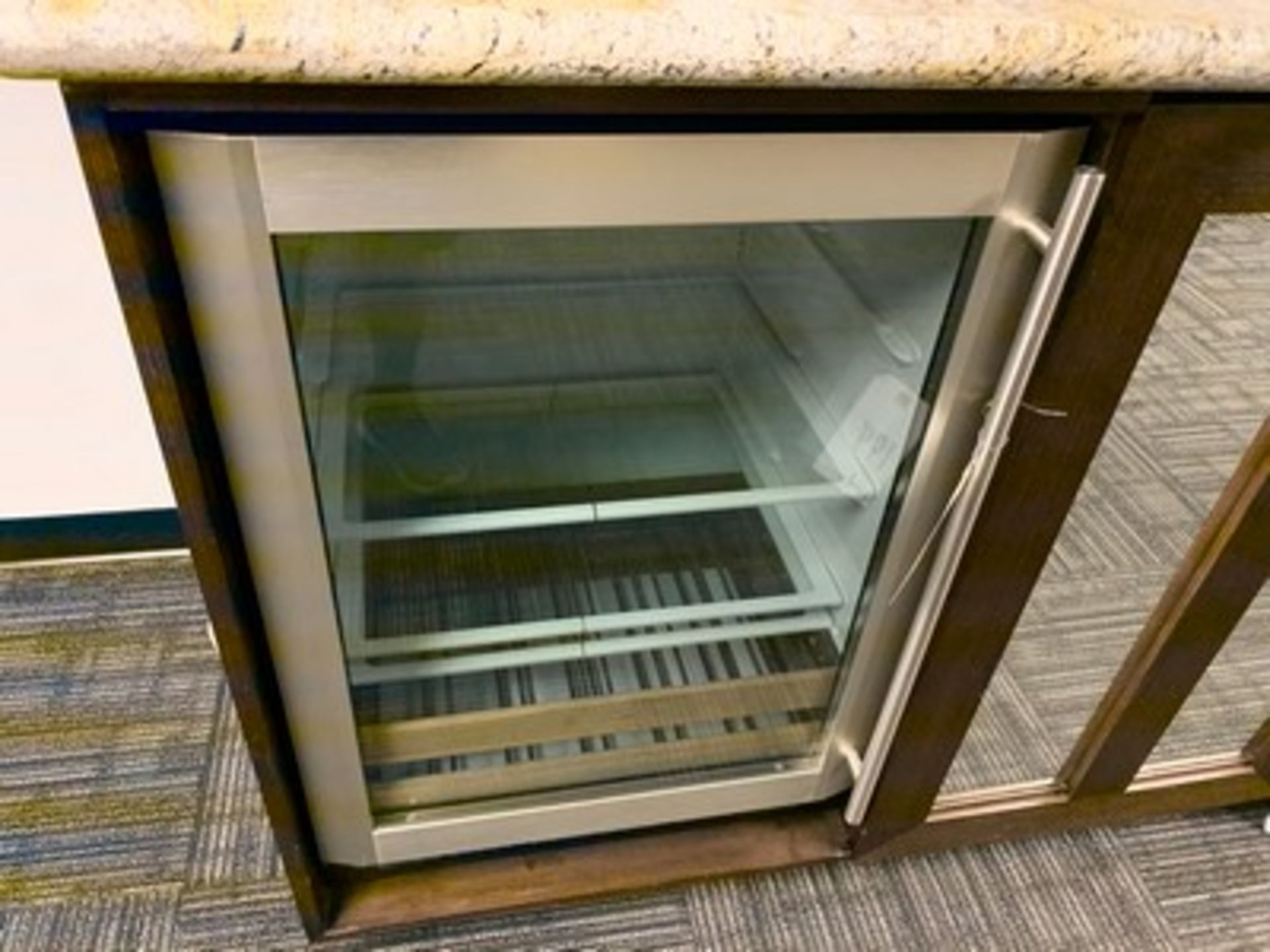 GE STAINLESS STEEL IN-COUNTER COOLER (CABINET NOT INCLUDED)