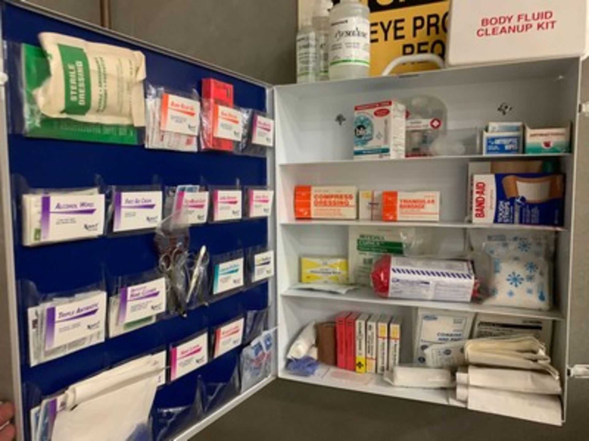 CINTAS FIRST AID CABINET WITH CONTENTS - Image 2 of 2