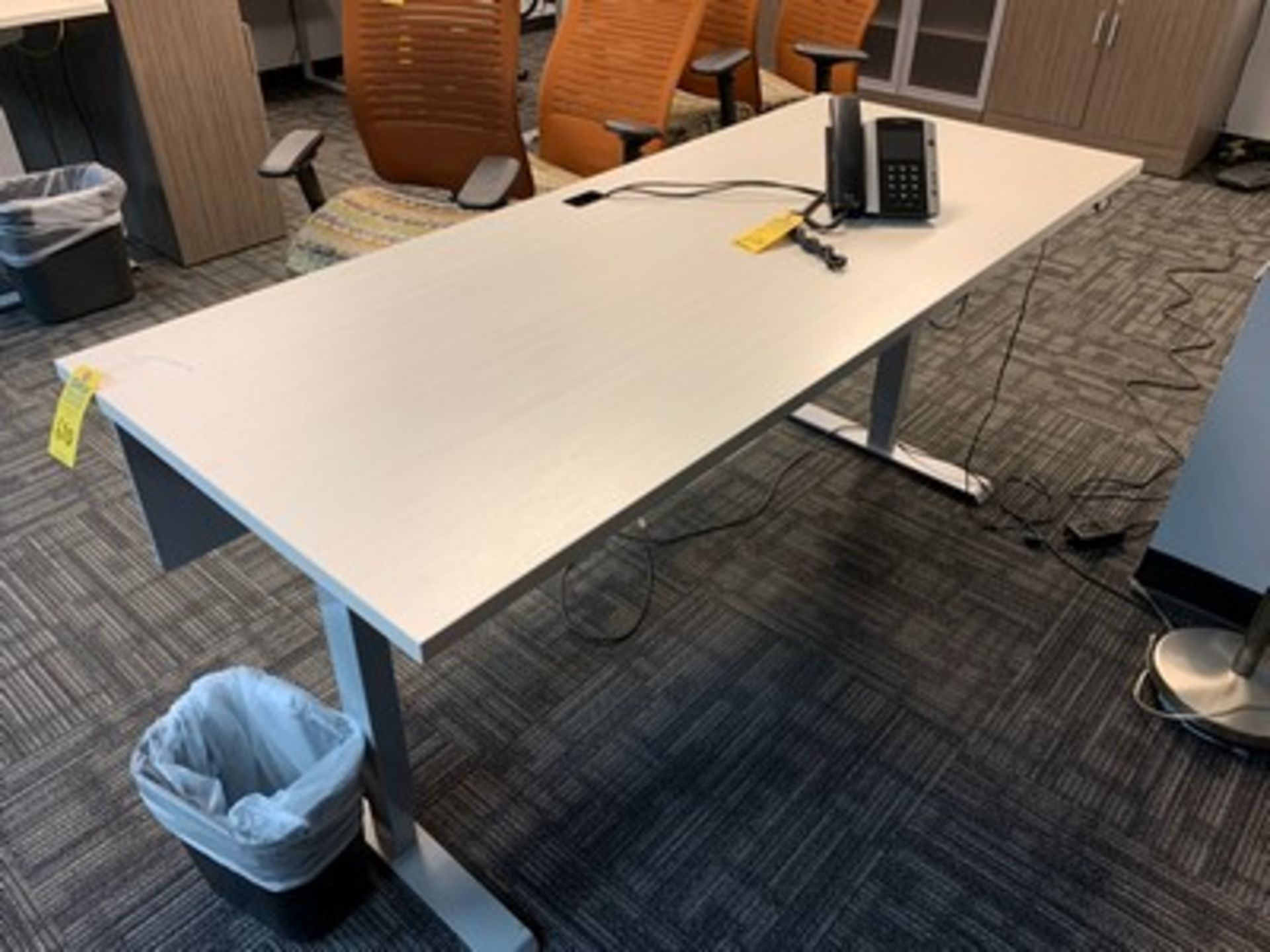 MODERN WHITE ELECTRIC DESK