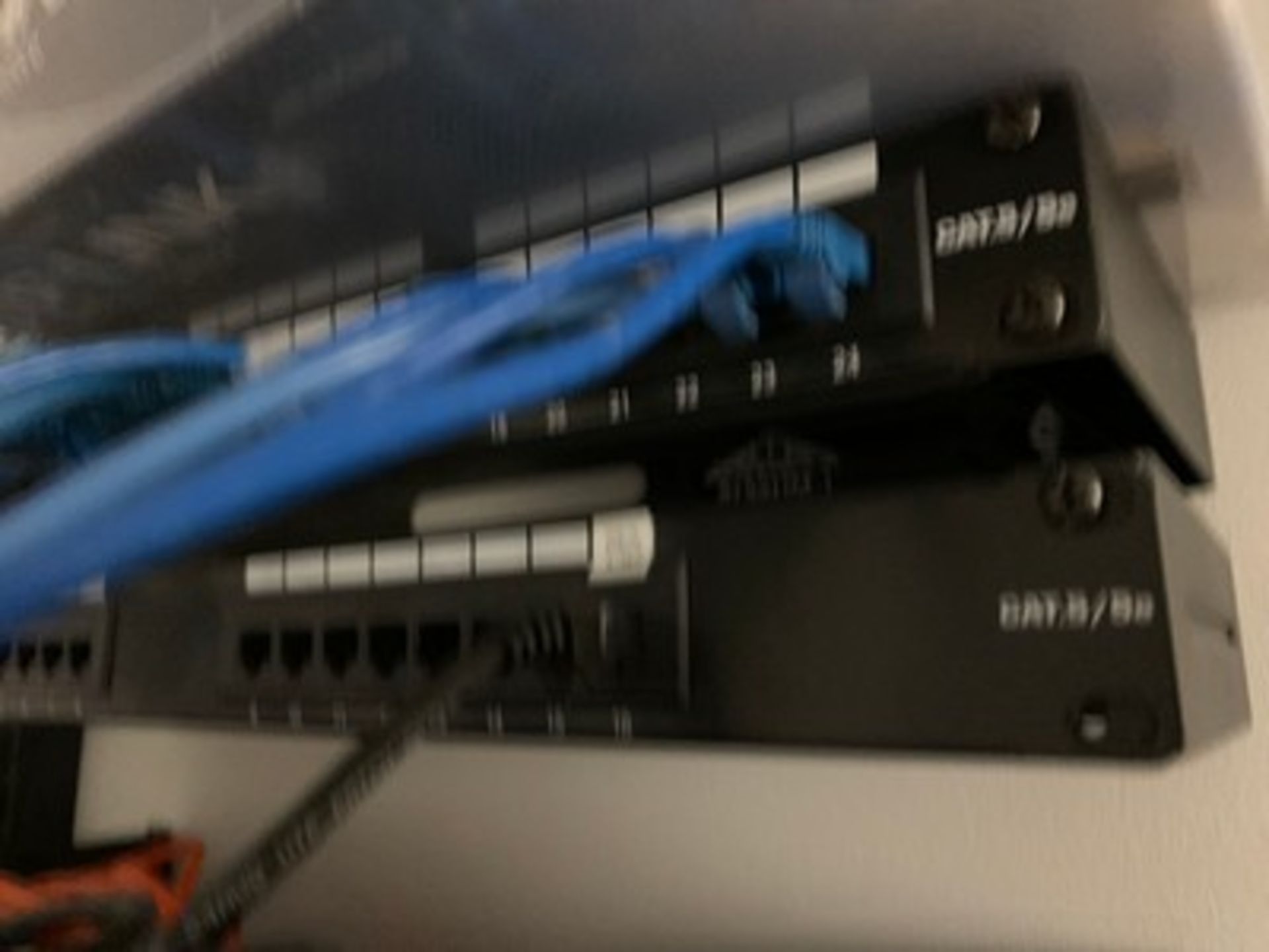 RACK WITH CONTENTS (TP-LINK ROUTER IN BOX, 2- CAT-5 SWITCHES, 1- HPE 1920 SERIES SWITCH, 1- - Image 4 of 4