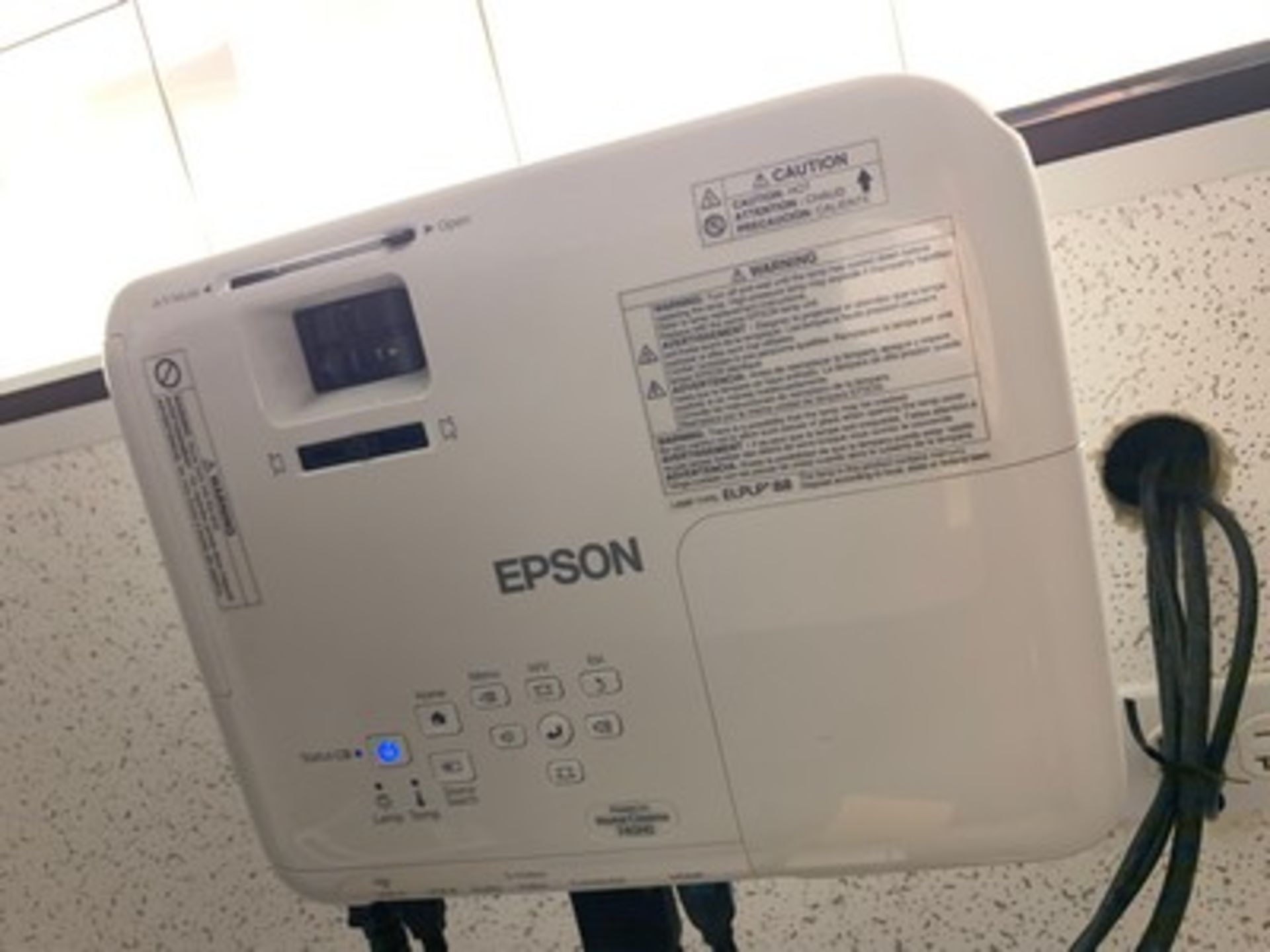 EPSON HOME CINEMA 740HD PROJECTOR - Image 2 of 2