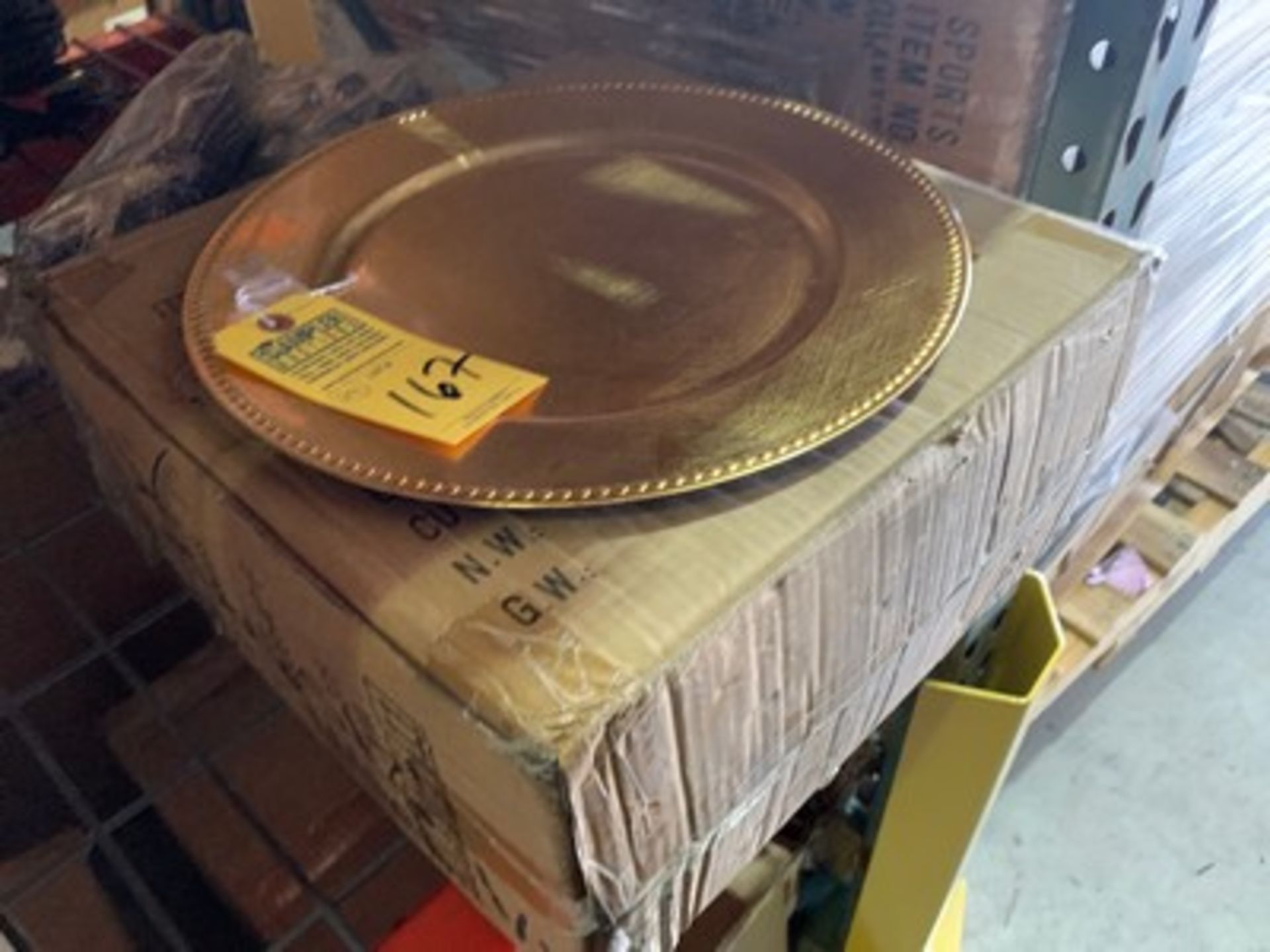 13'' GOLD CHARGERS / PLATES