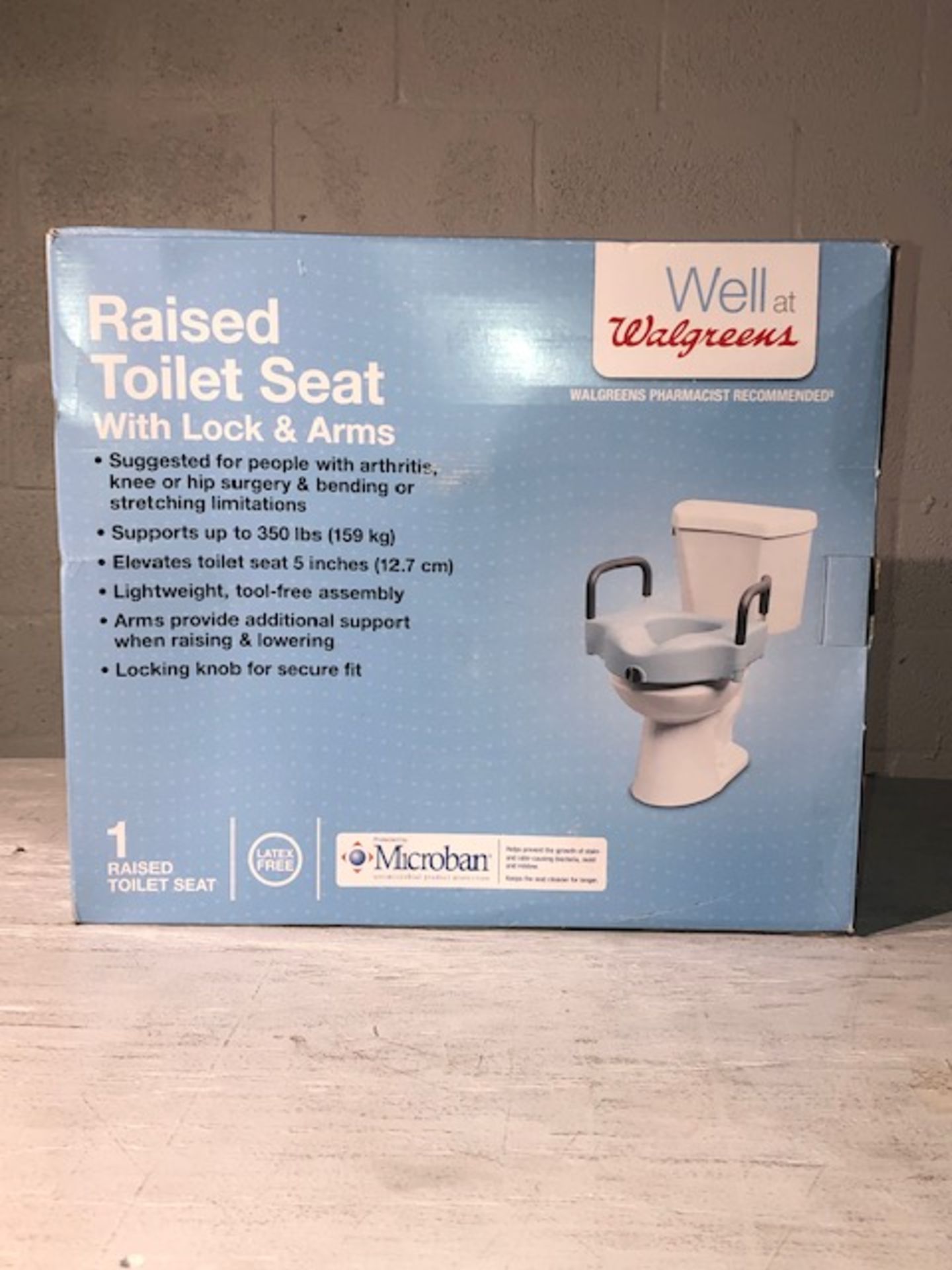 MEDLINE RAISED TOILET SEAT - LOCKING / WITH ARMS (WRX276738) - Image 2 of 2