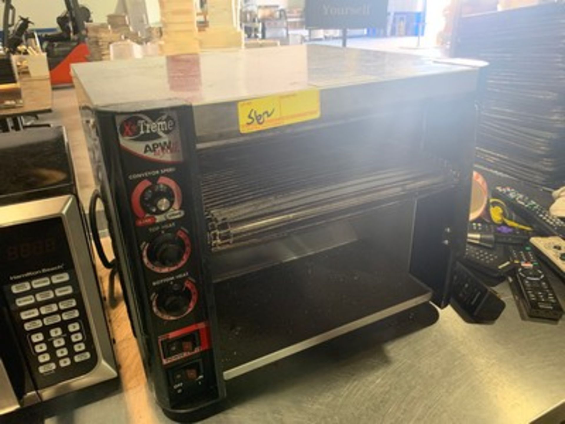 X-TREME APW WYOTT CONVEYOR TOASTER