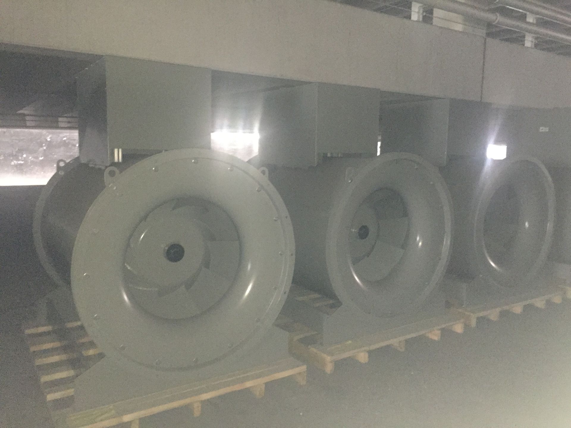 GREENHECK COMMERCIAL FANS - 1- TUBULAR CENTRIFUGAL FAN / 5- MIXED FLOW FANS / 2- VANE AXIAL MEDIUM - Image 2 of 10
