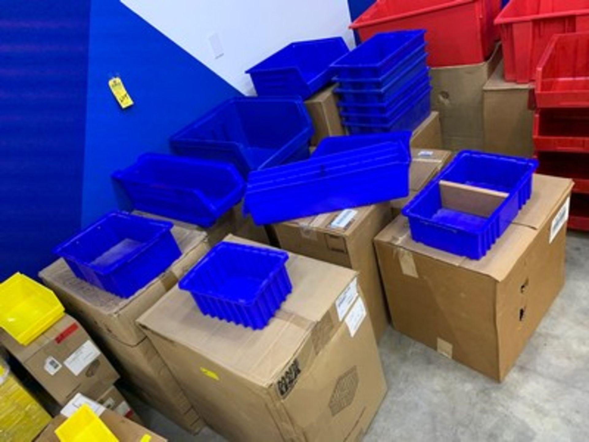 ASSORTED SIZE BLUE BINS