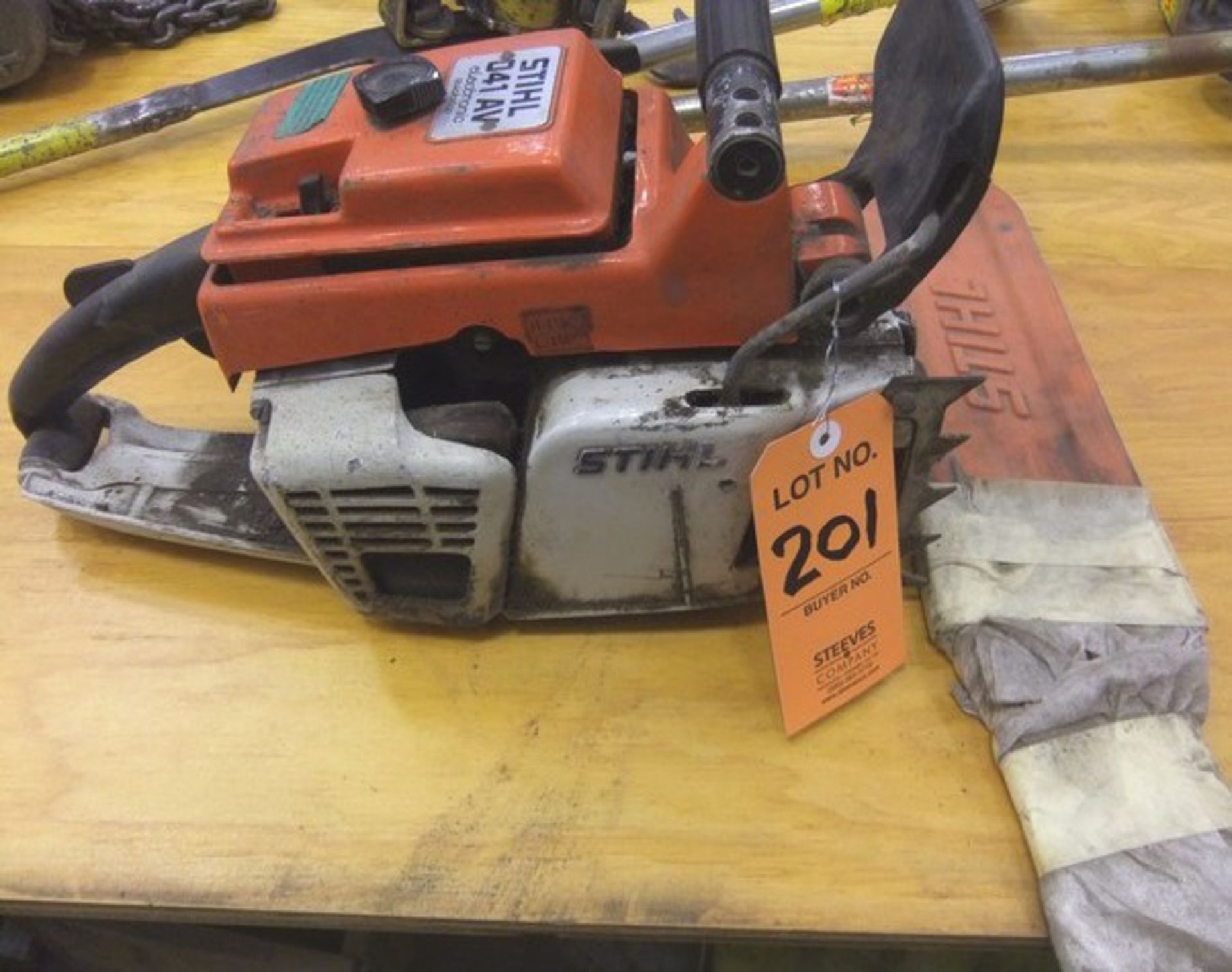 STIHL 041 AV CHAIN SAW