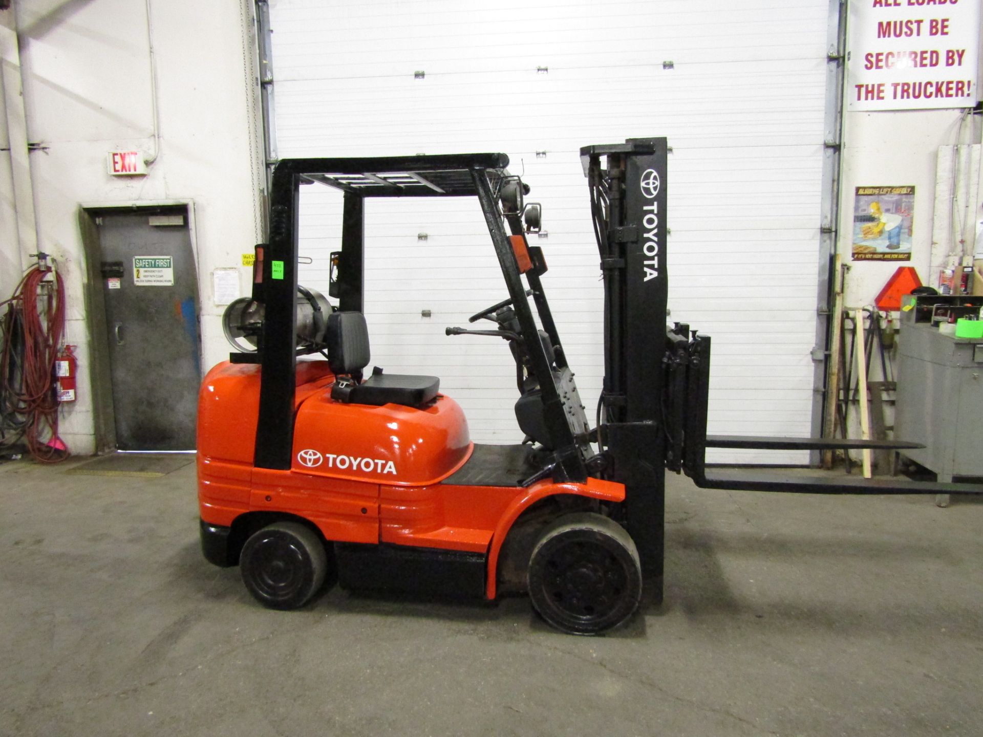 Toyota 6000lbs Capacity Forklift with sideshift - LPG (propane) (no propane tank included) with E-