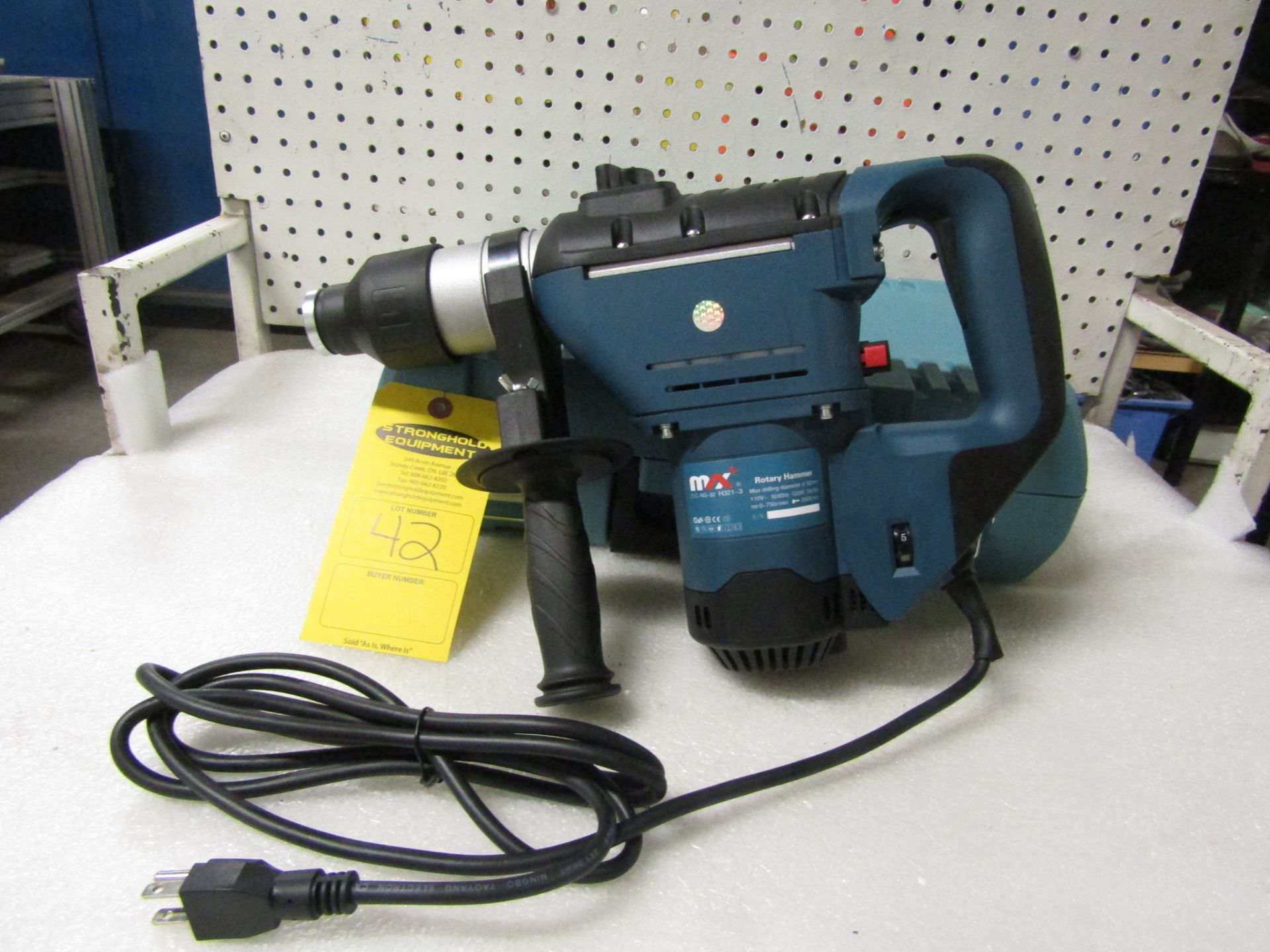 BRAND NEW Max Electric Rotary Hammer unit with 32mm / 1.25" max drilling diameter - model H-321