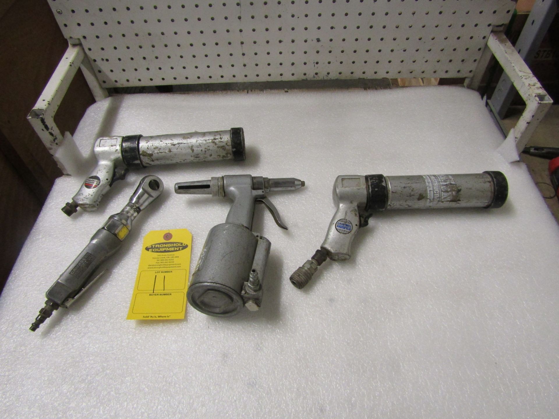 Lot of 4 units - 3 x Air Caulking / Sprayer & Pneuamatic Angle Wrench