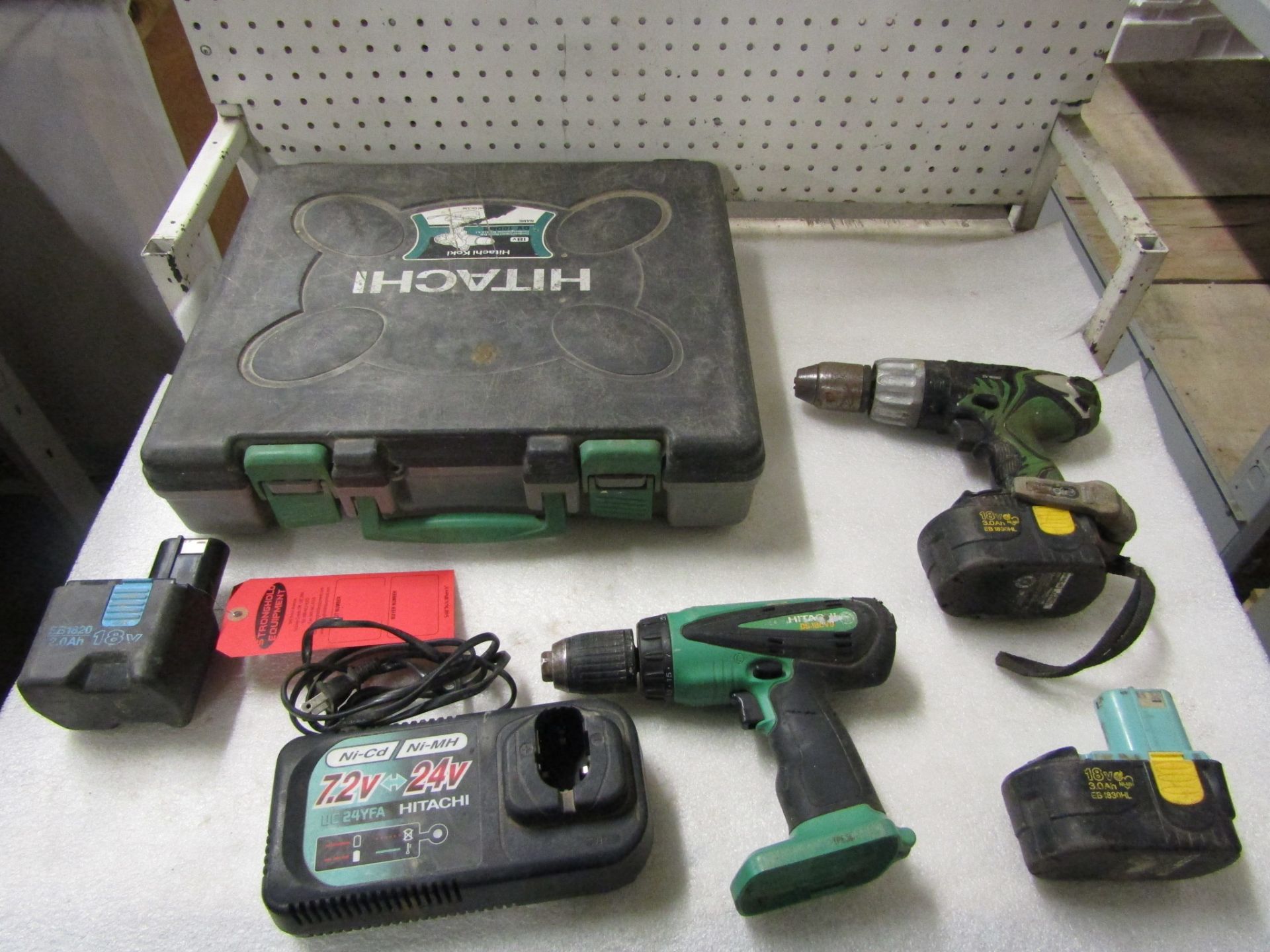 Hitachi Cordless Drill with battery and charger